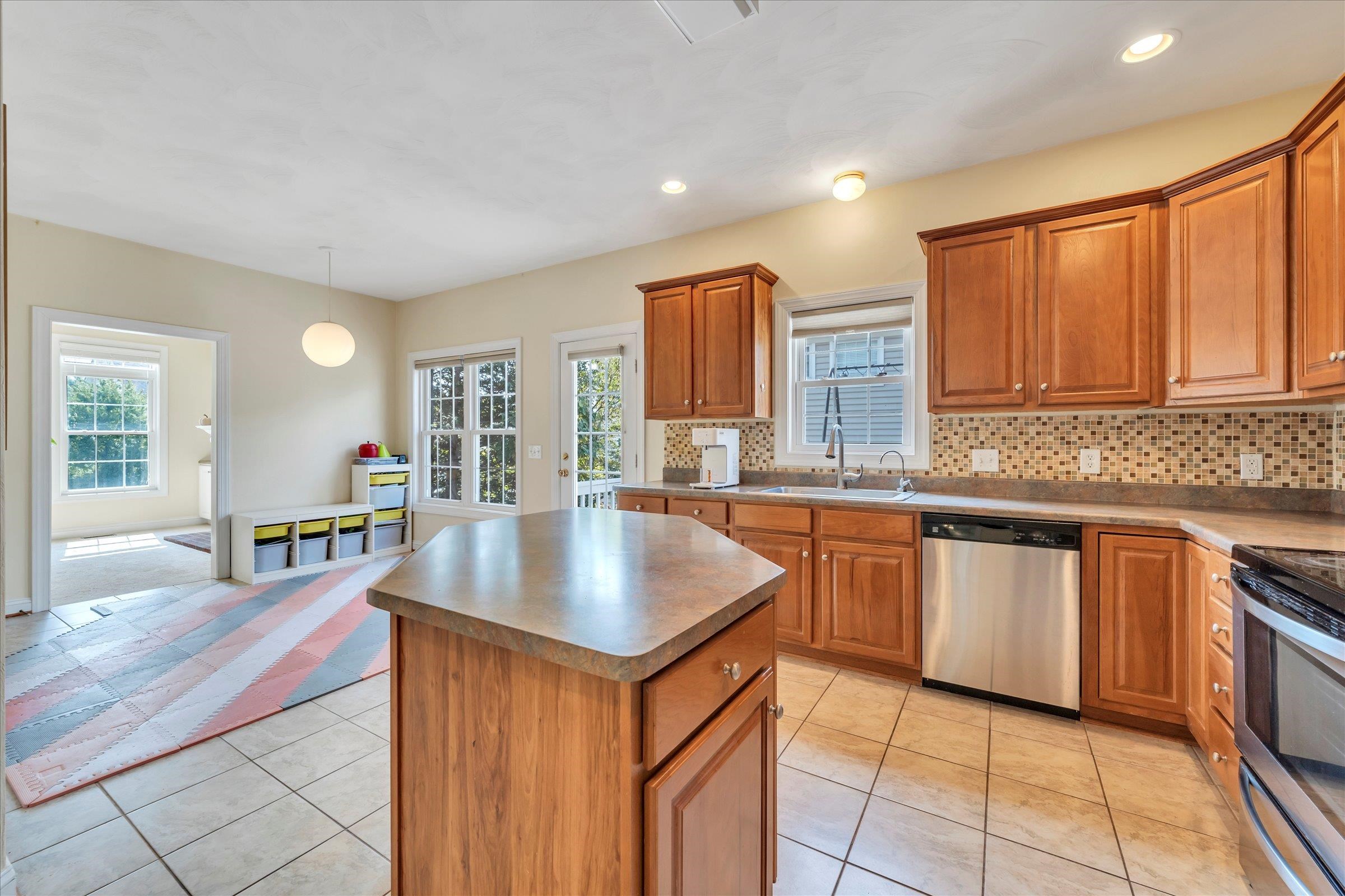 1113 Brook Circle Blacksburg VA 24060