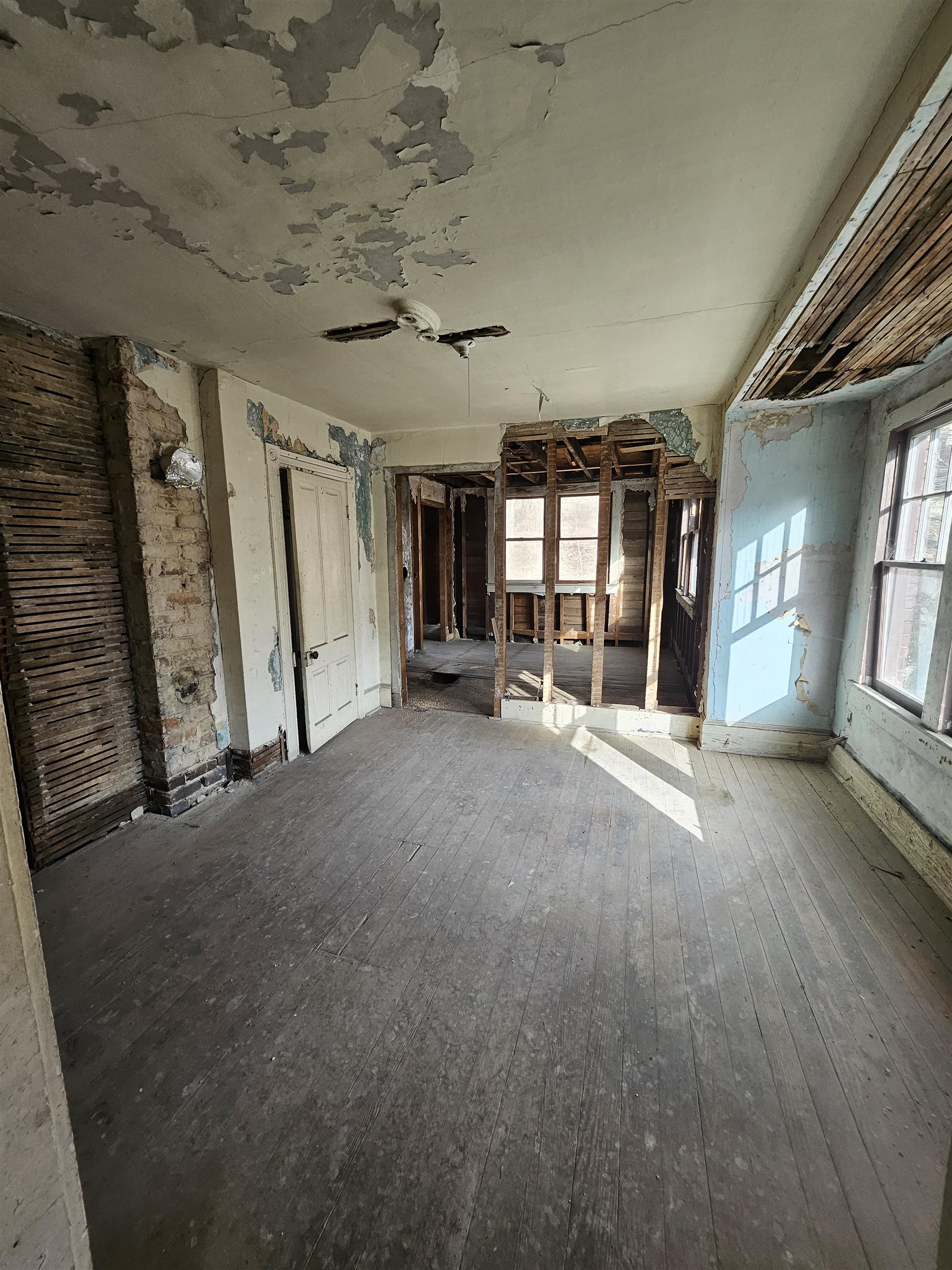 215 S Washington Avenue Pulaski VA 24301
