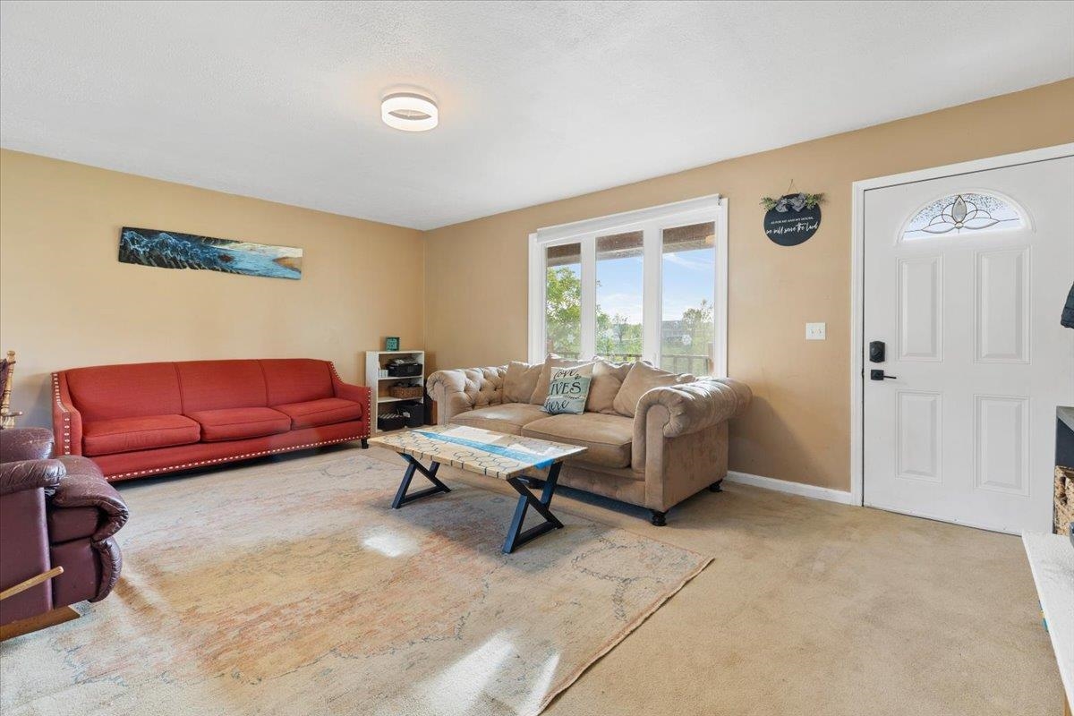 5900 Chicwood Drive Pulaski VA 24301