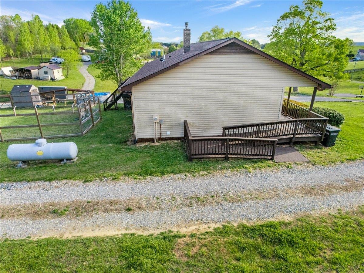 5900 Chicwood Drive Pulaski VA 24301