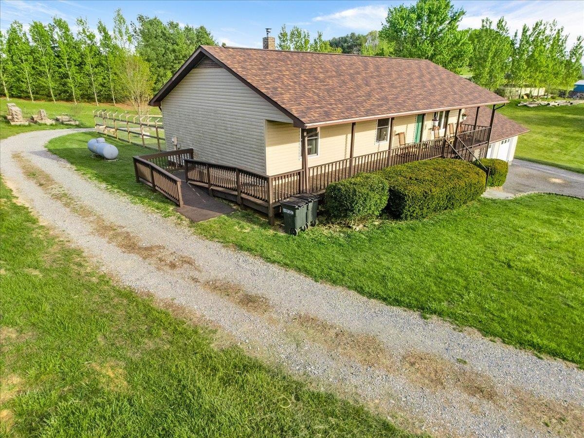5900 Chicwood Drive Pulaski VA 24301