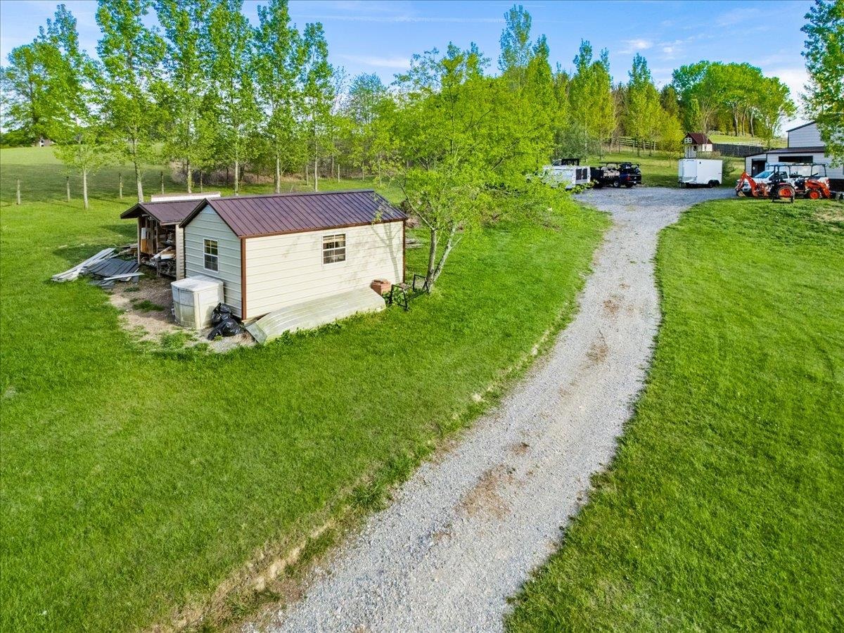 5900 Chicwood Drive Pulaski VA 24301