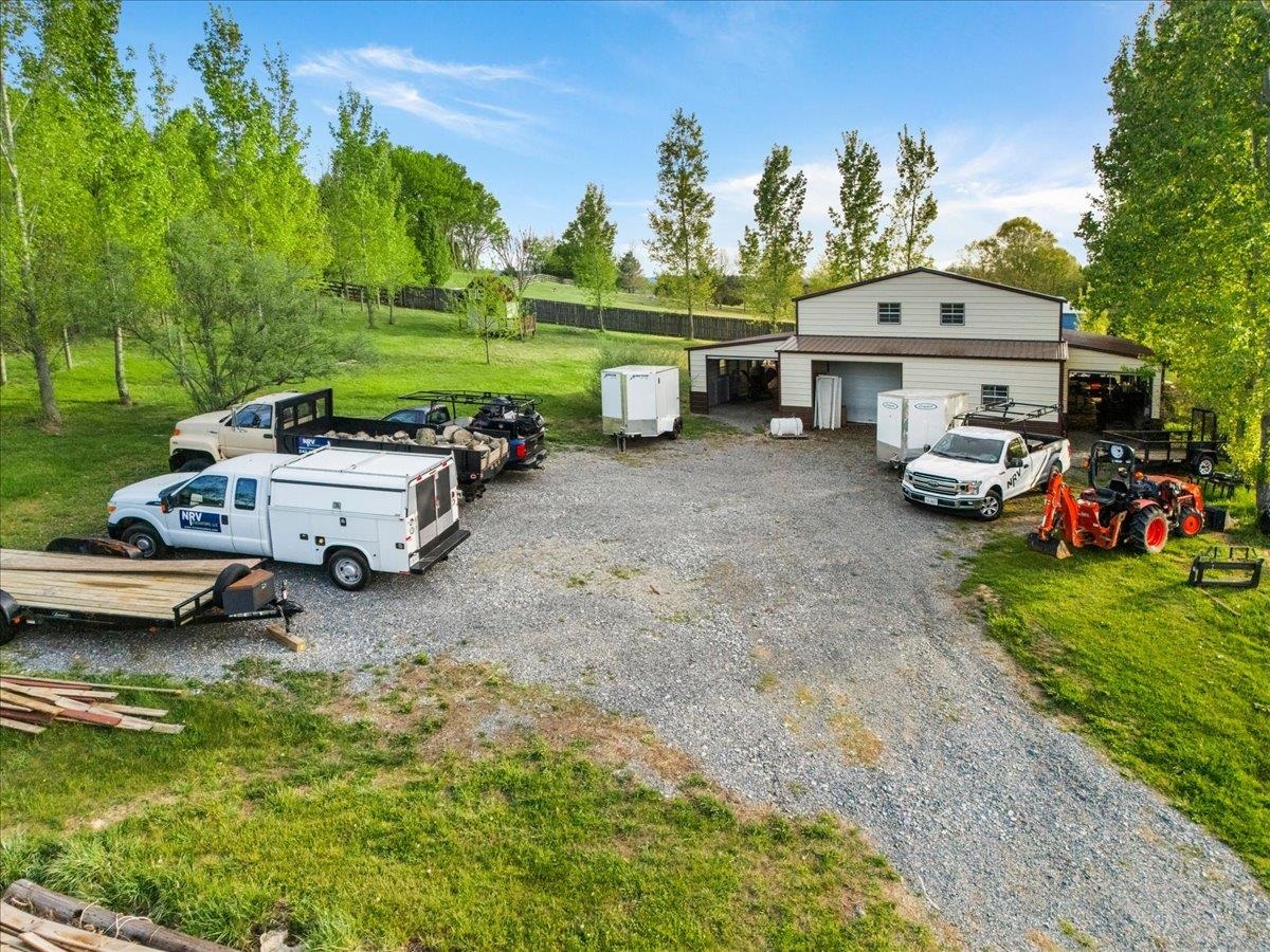 5900 Chicwood Drive Pulaski VA 24301