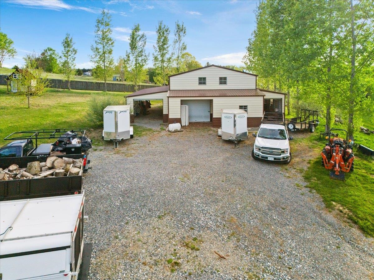 5900 Chicwood Drive Pulaski VA 24301