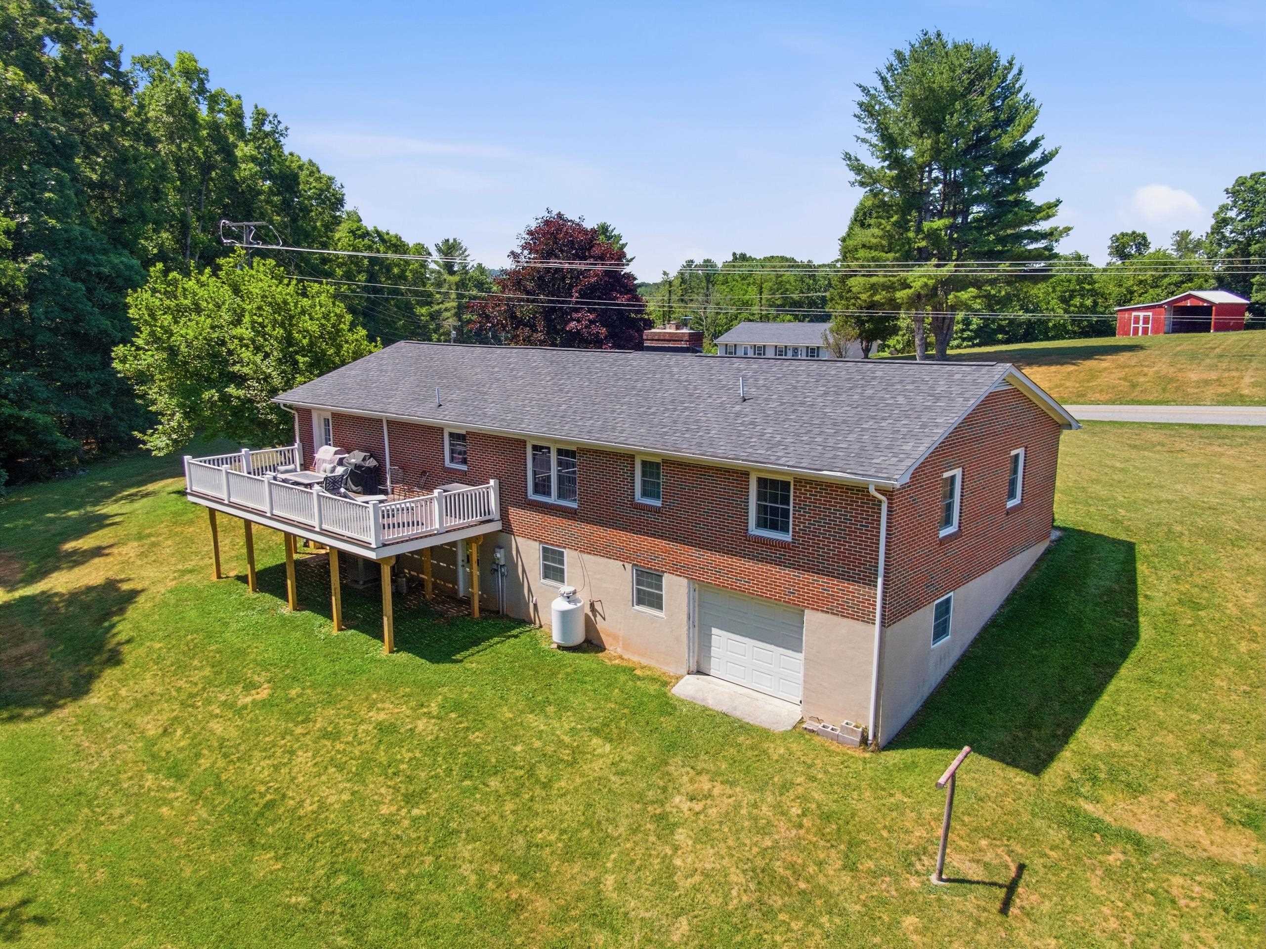 523 Christiansburg Pike NE Floyd VA 24091
