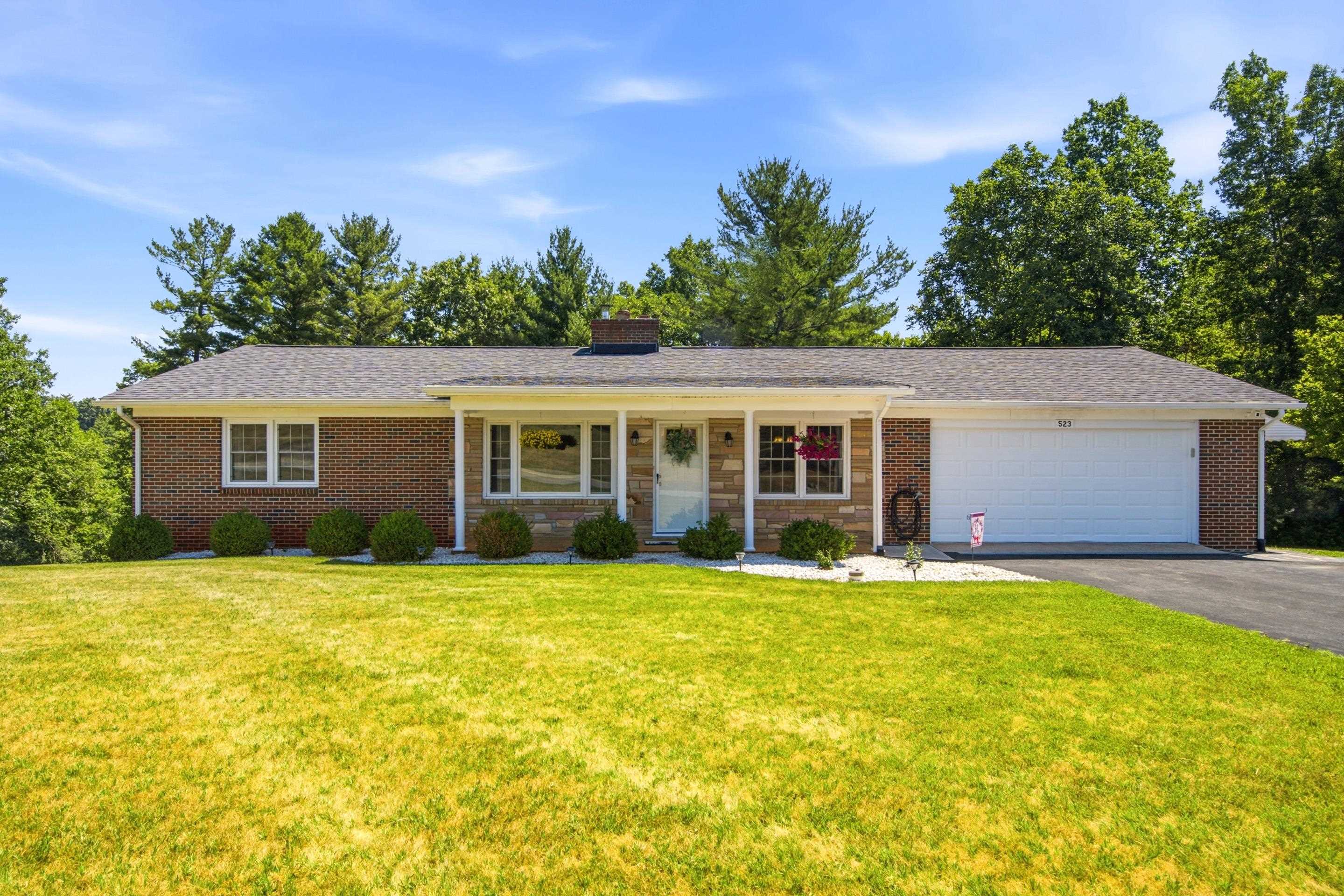 523 Christiansburg Pike NE Floyd VA 24091
