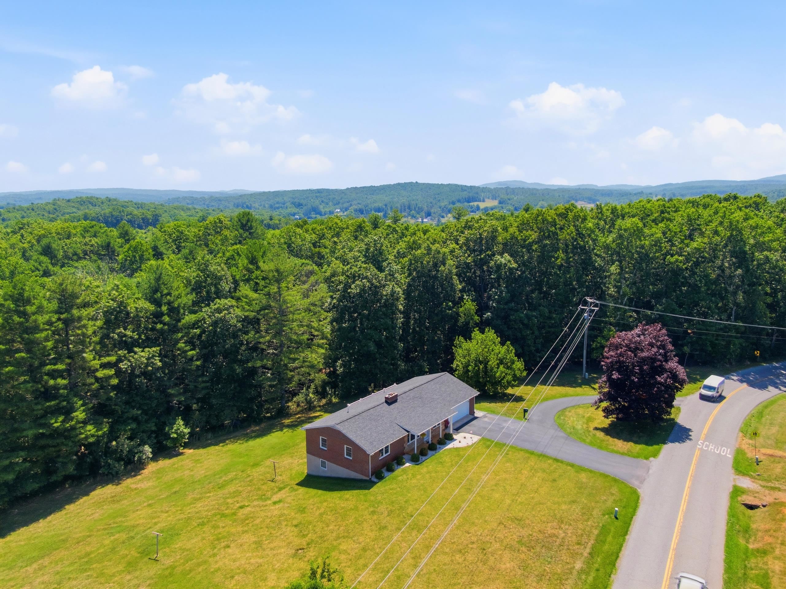 523 Christiansburg Pike NE Floyd VA 24091