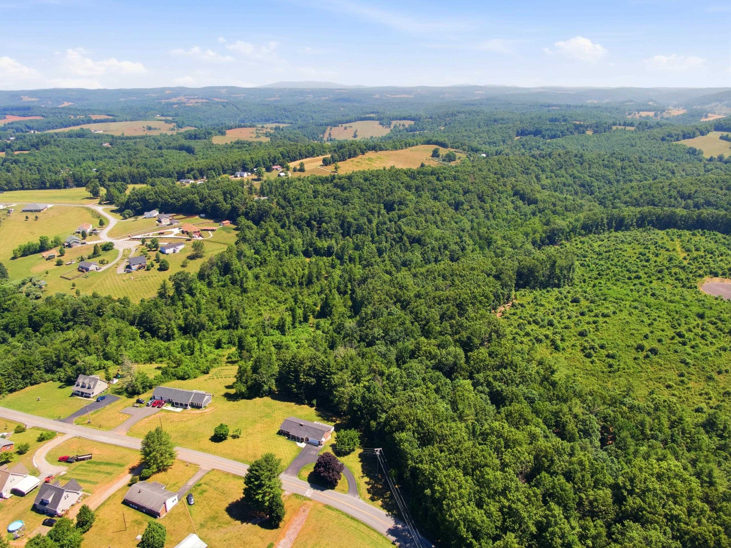 523 Christiansburg Pike NE Floyd VA 24091