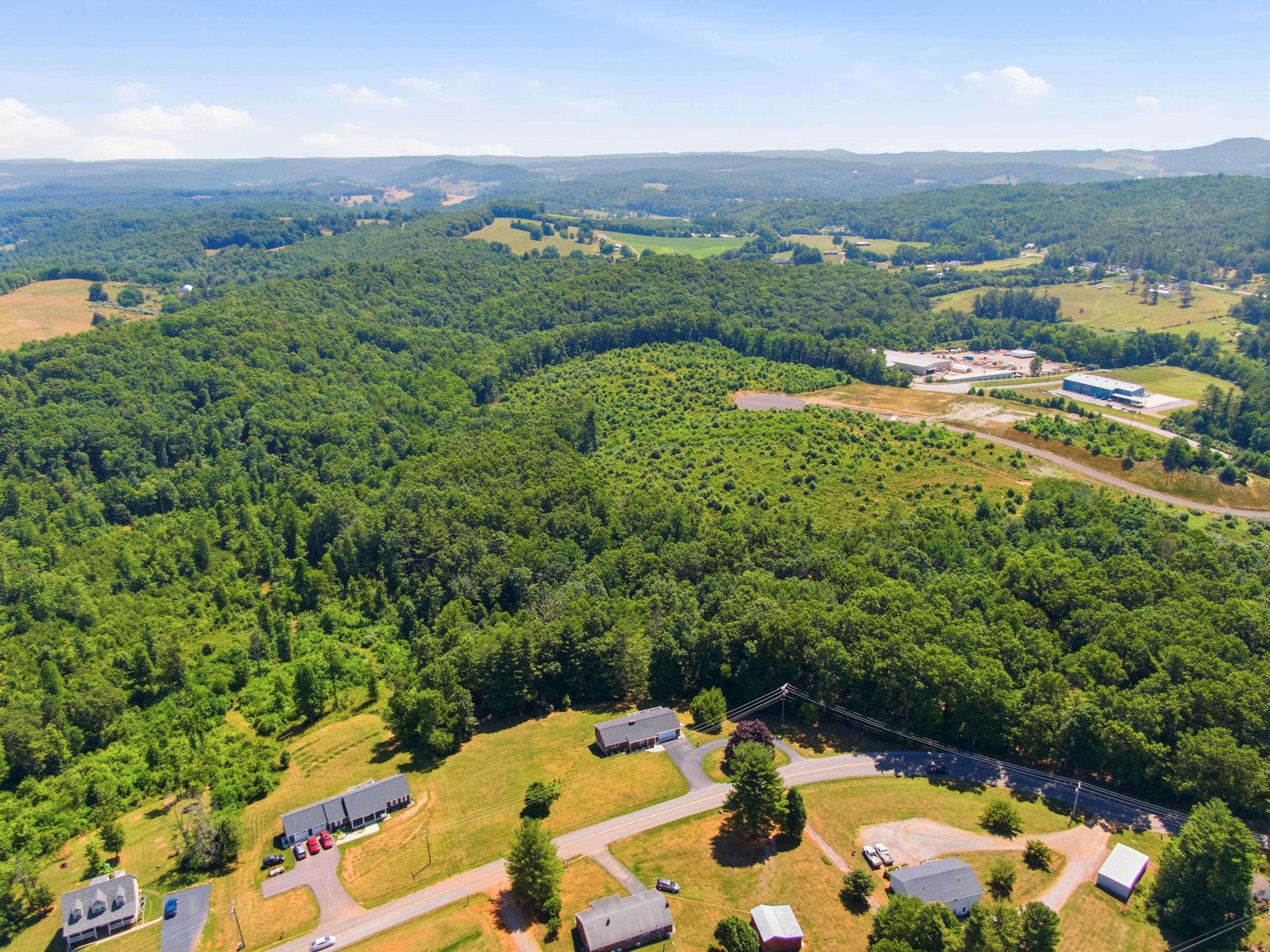 523 Christiansburg Pike NE Floyd VA 24091