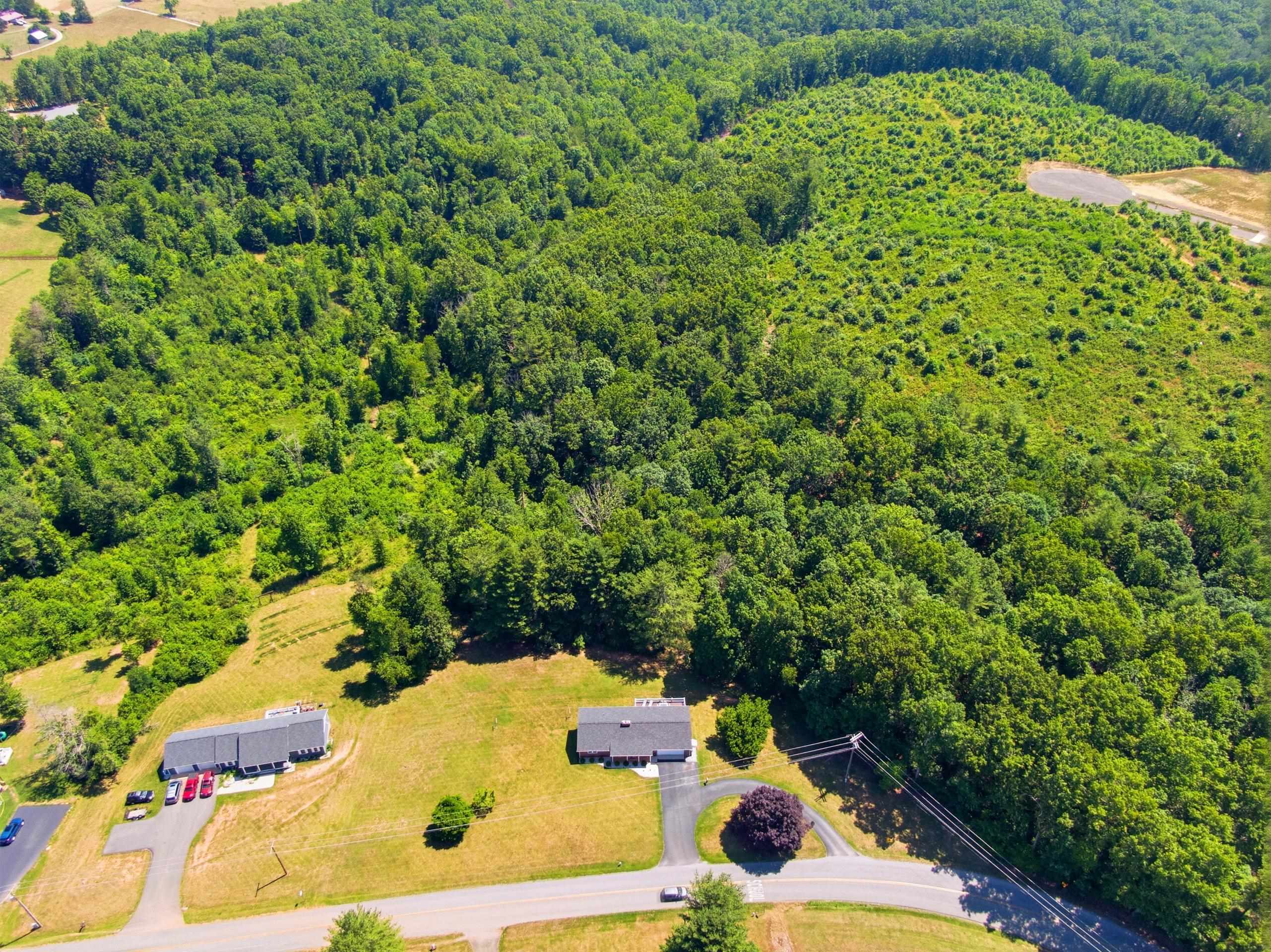 523 Christiansburg Pike NE Floyd VA 24091