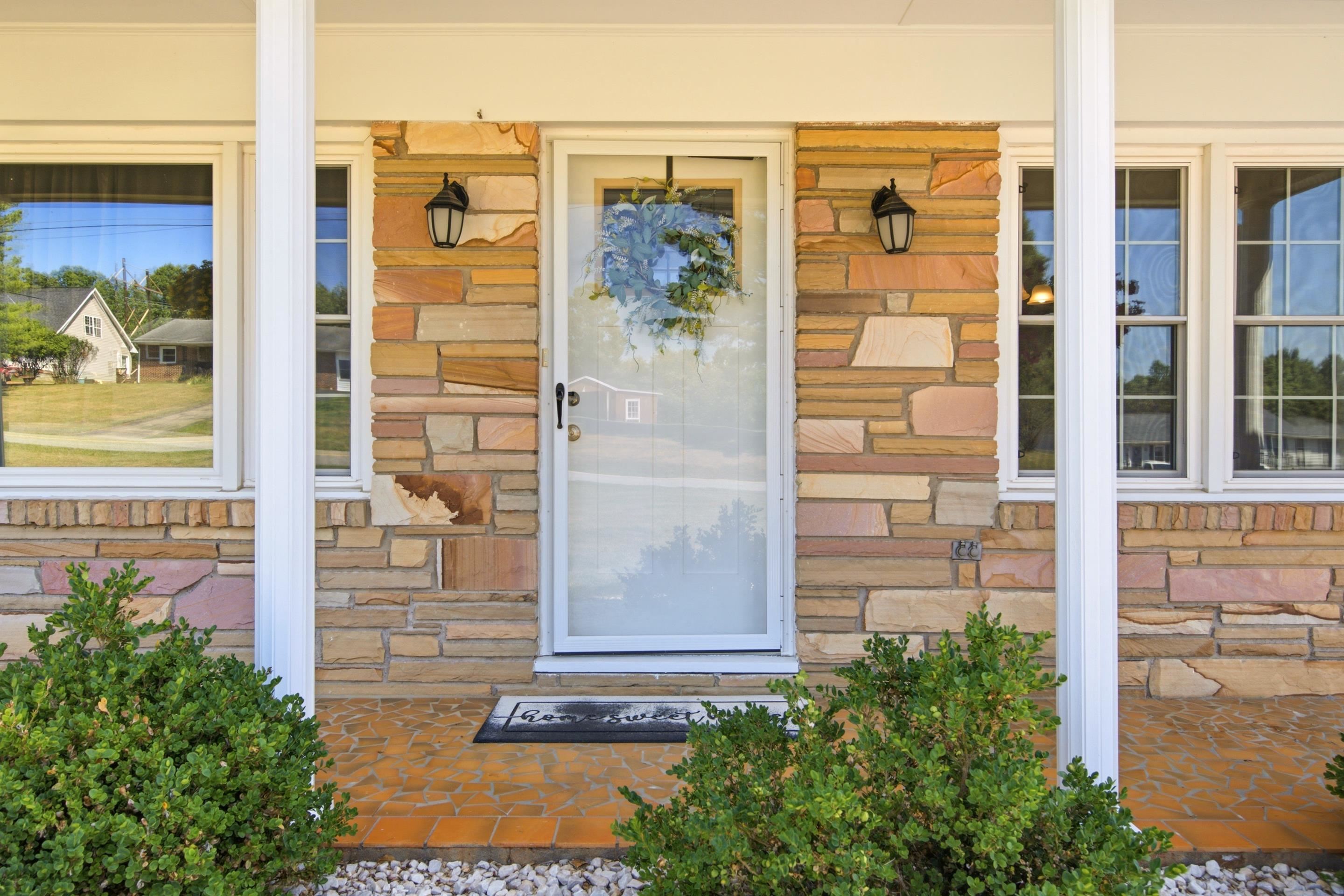 523 Christiansburg Pike NE Floyd VA 24091