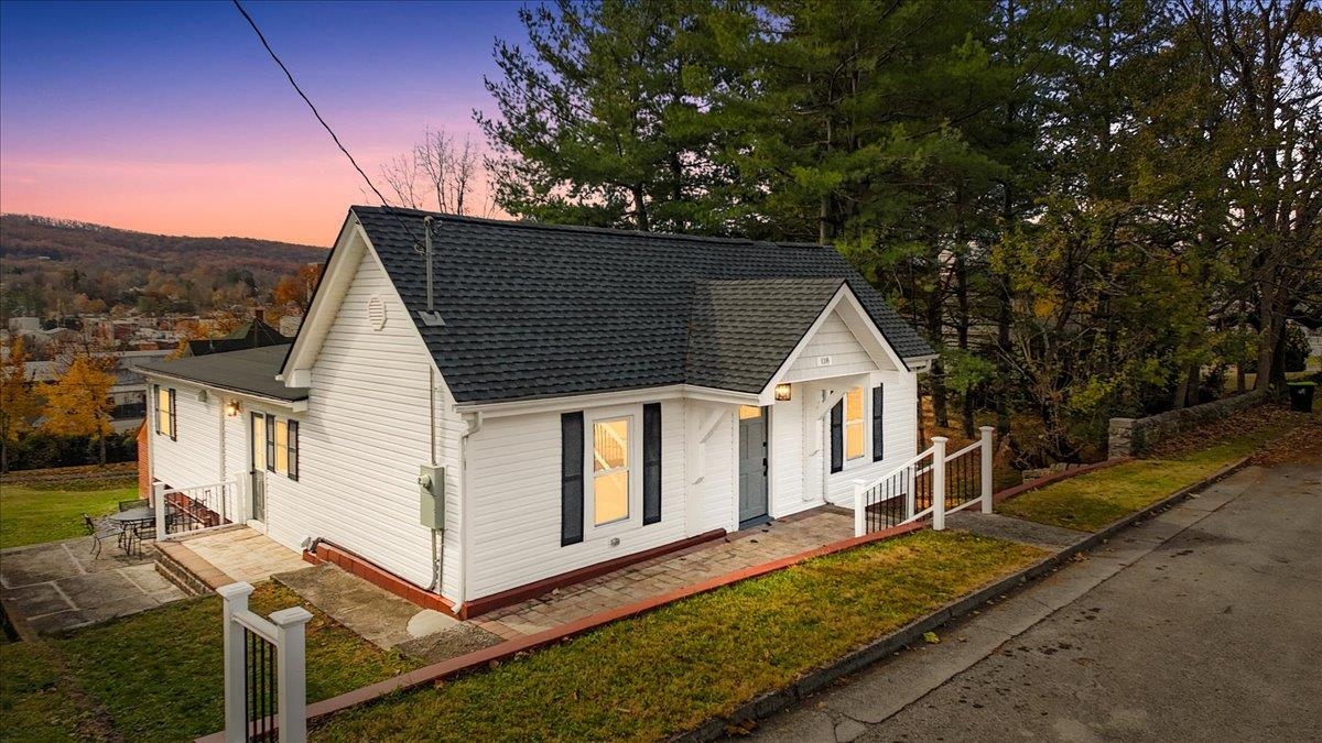 118 6th Street NE Pulaski VA 24301