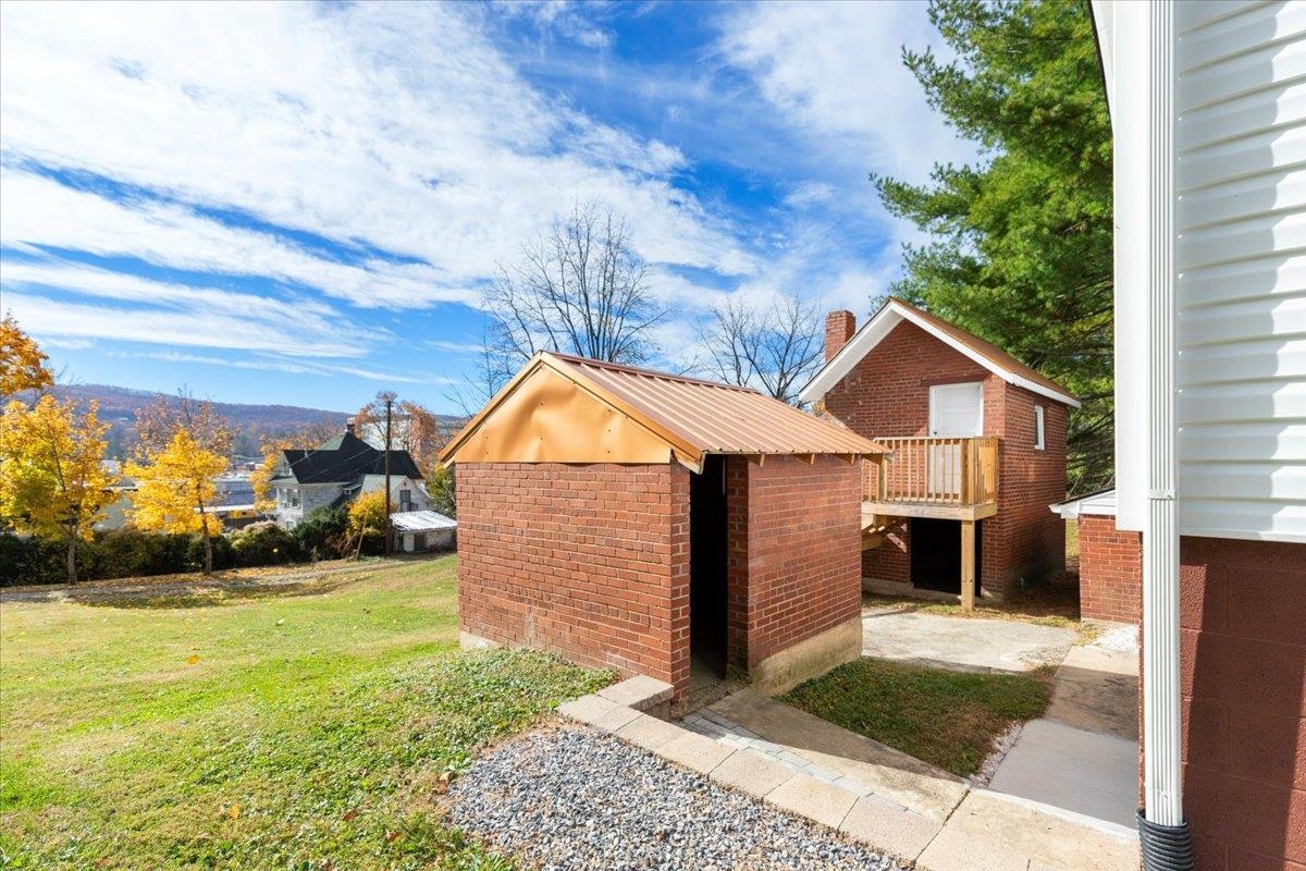 118 6th Street NE Pulaski VA 24301