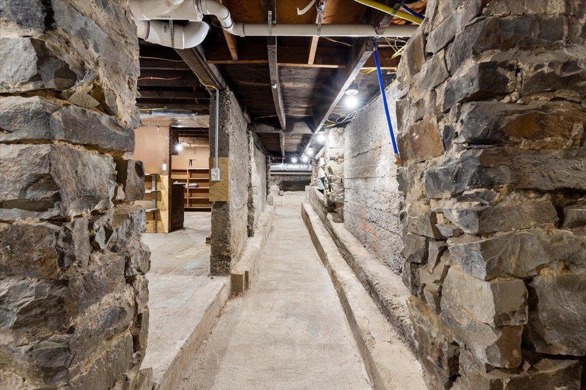 118 6th Street NE Pulaski VA 24301