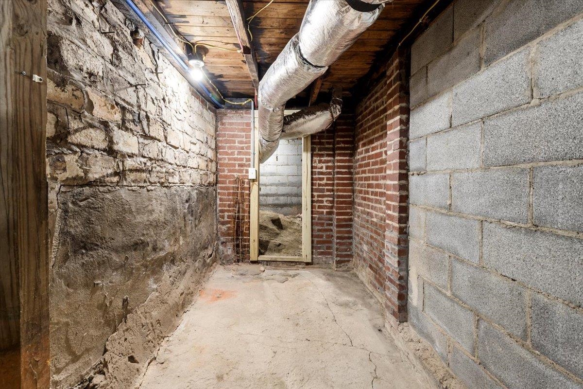 118 6th Street NE Pulaski VA 24301