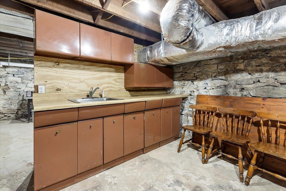 118 6th Street NE Pulaski VA 24301