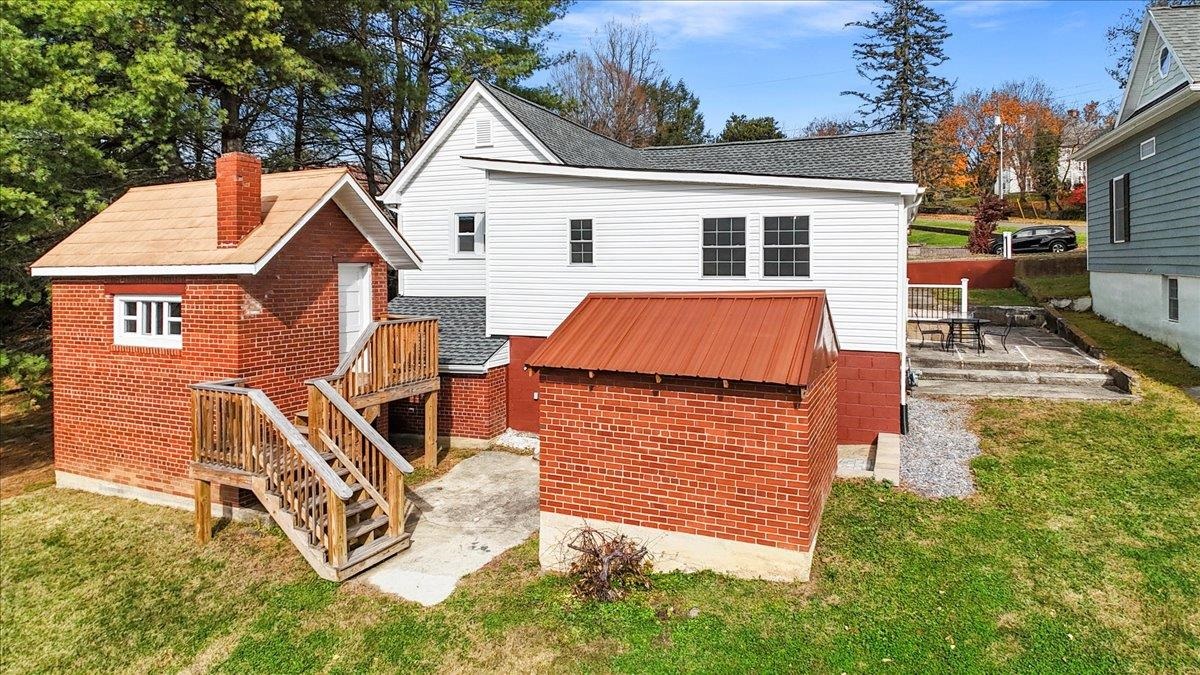 118 6th Street NE Pulaski VA 24301