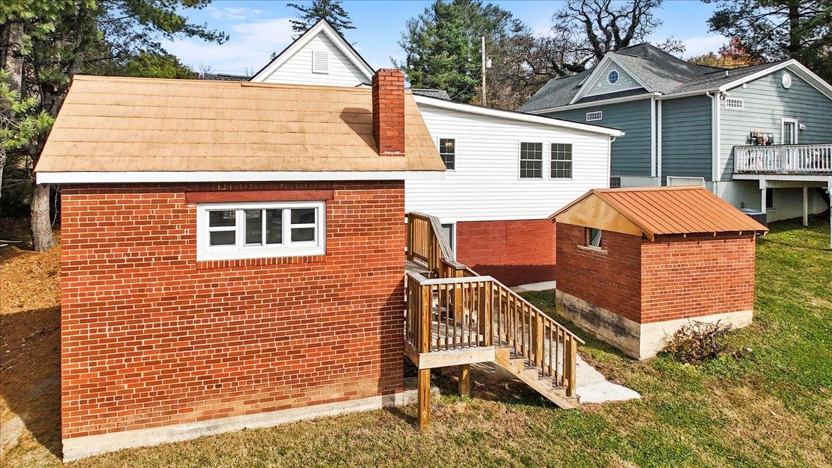 118 6th Street NE Pulaski VA 24301