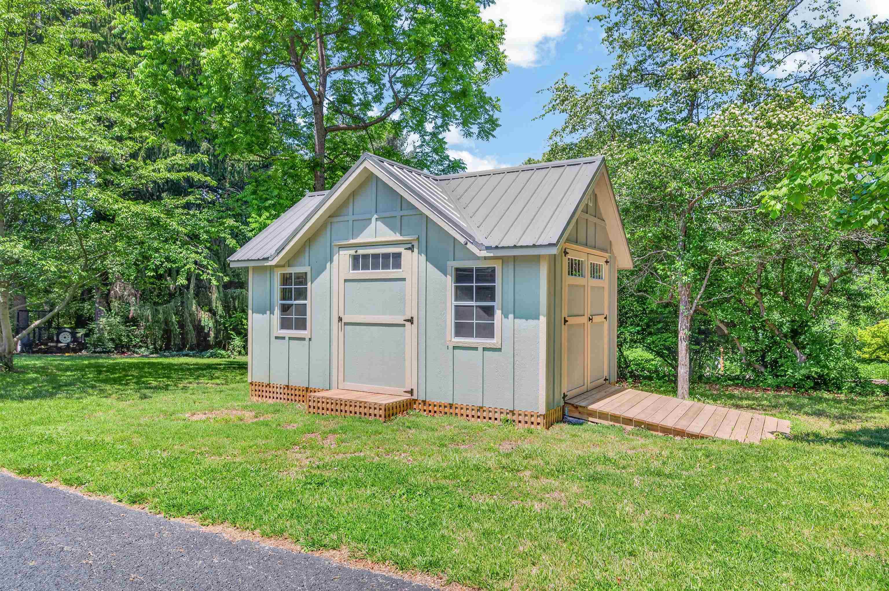 1509 Lark Lane Blacksburg VA 24060