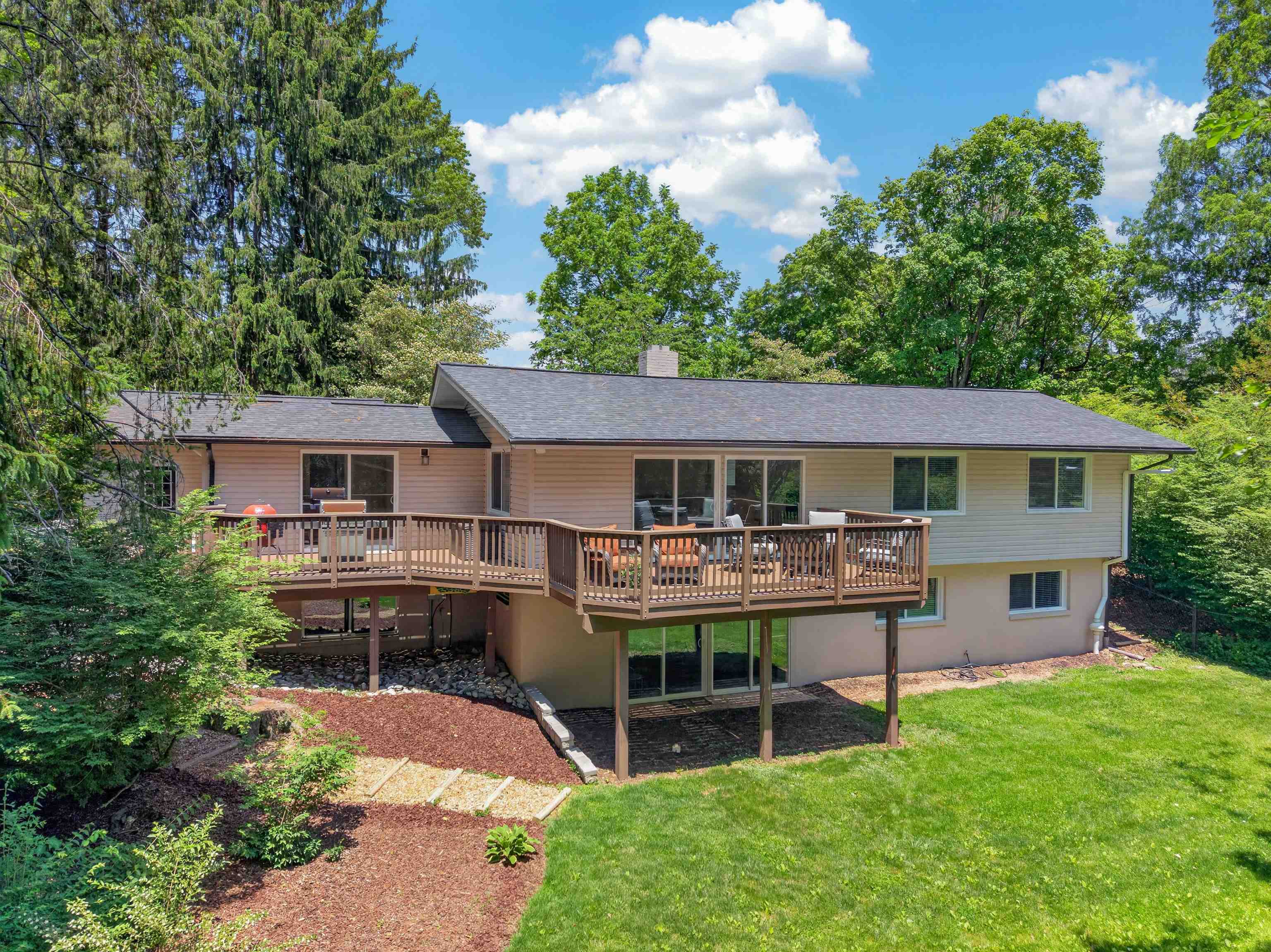 1509 Lark Lane Blacksburg VA 24060