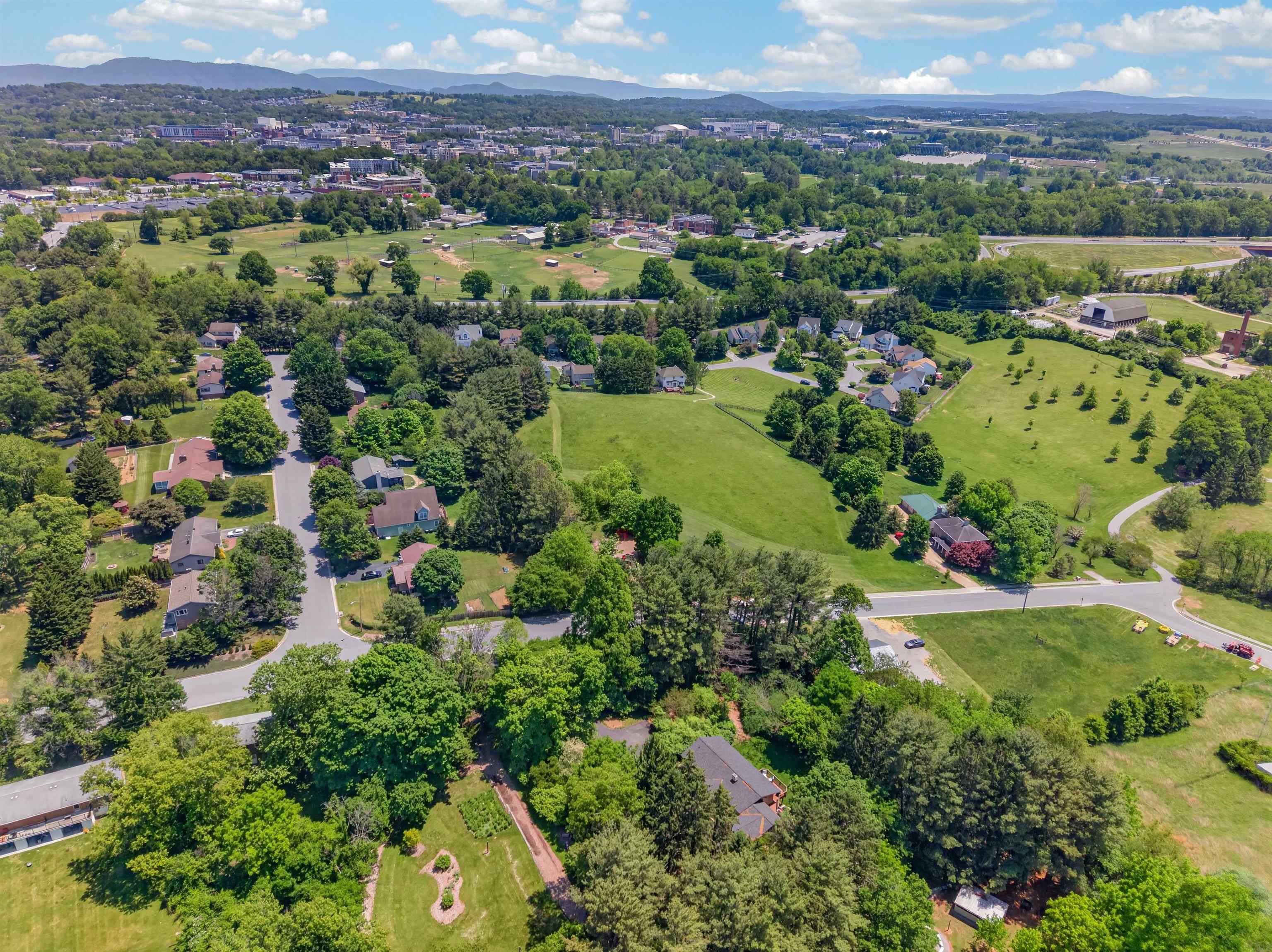 1509 Lark Lane Blacksburg VA 24060