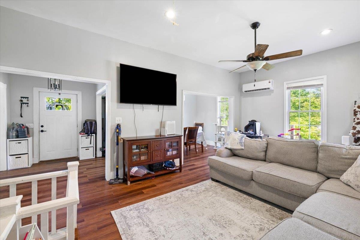 624 NE Eighth Street Pulaski VA 24301
