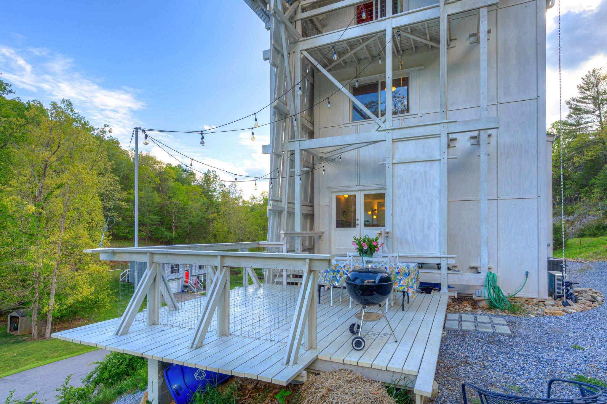 300 John Lemley Lane SE Christiansburg VA 24073