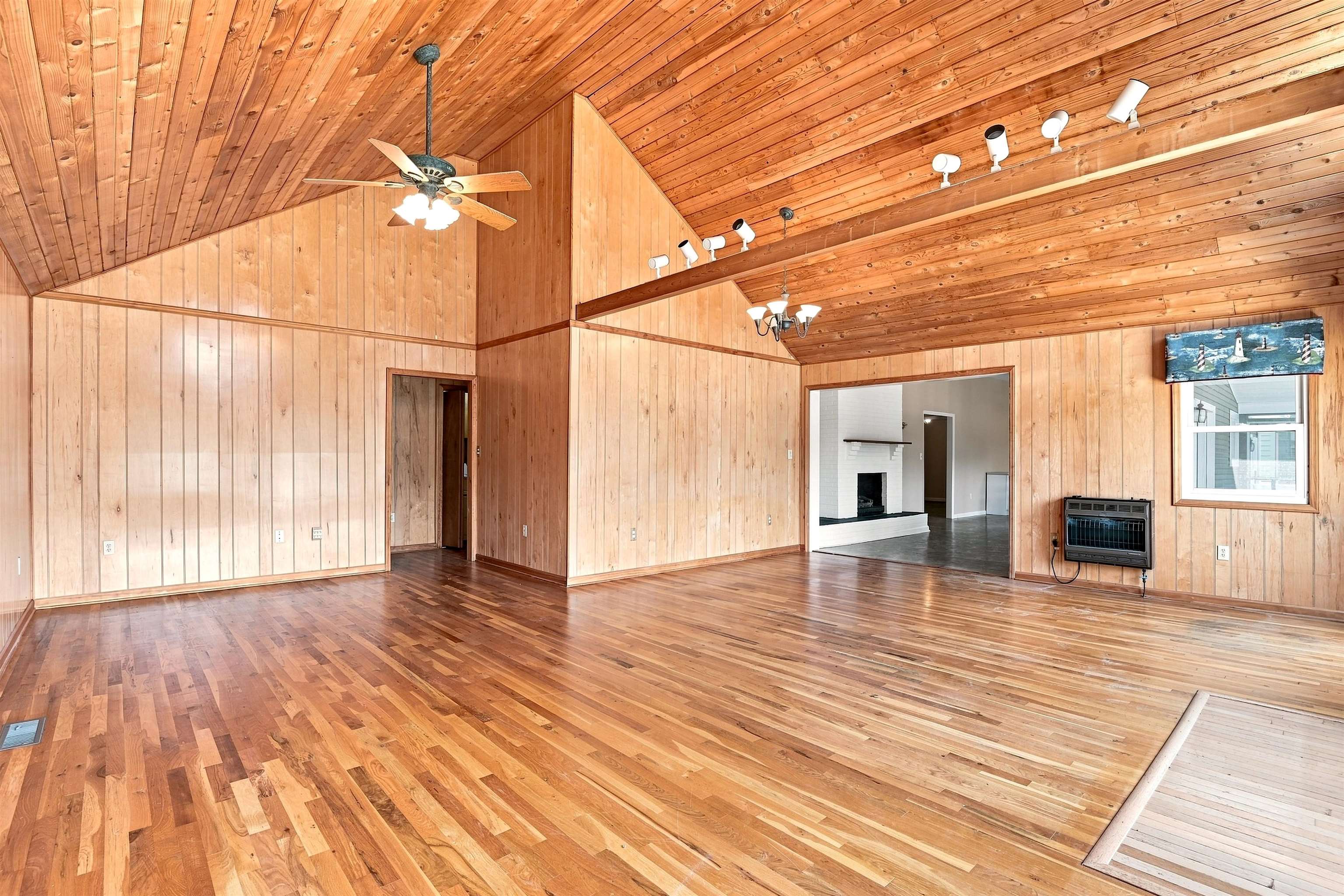 2967 Blackberry Lane Hiwassee VA 24347