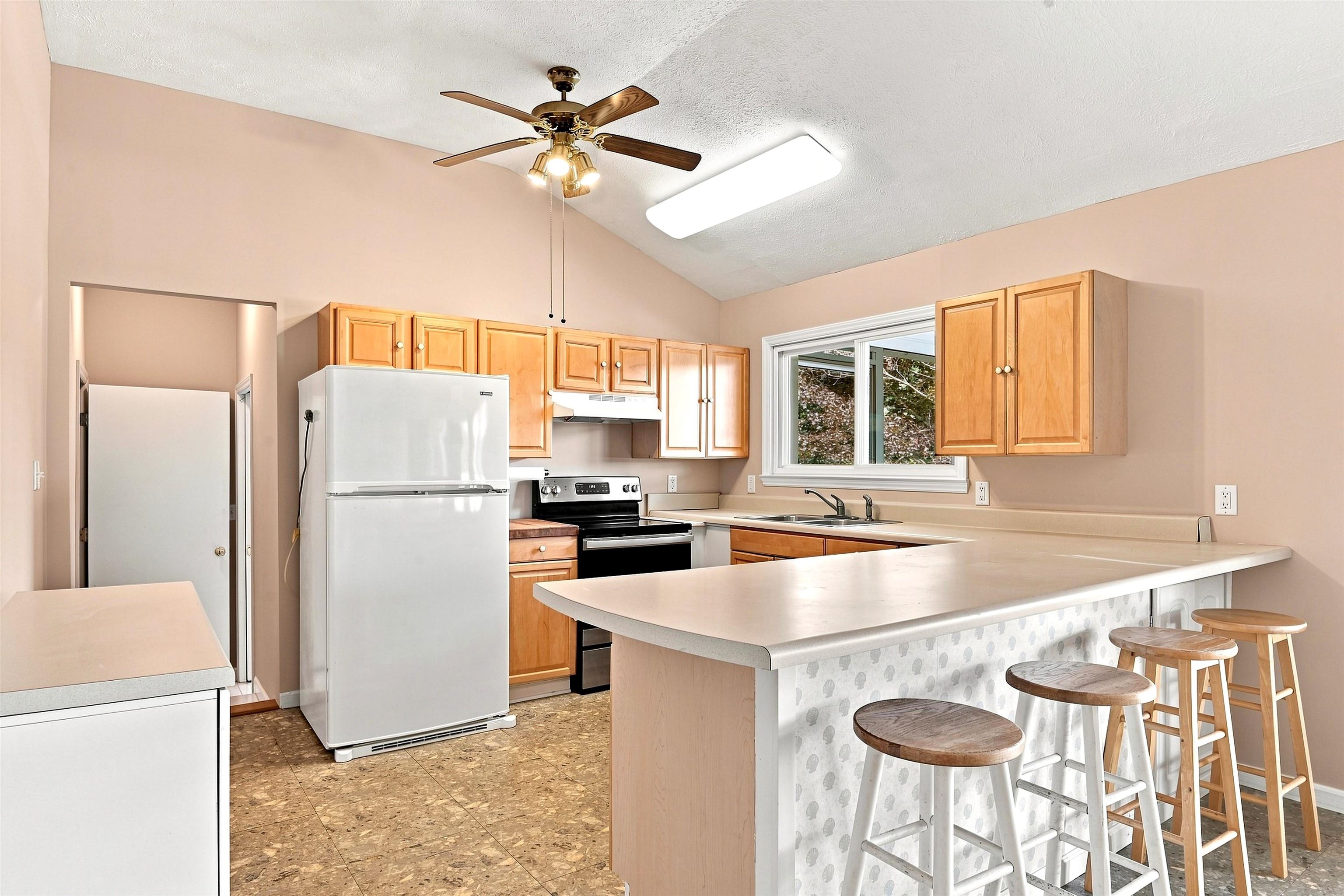 2967 Blackberry Lane Hiwassee VA 24347