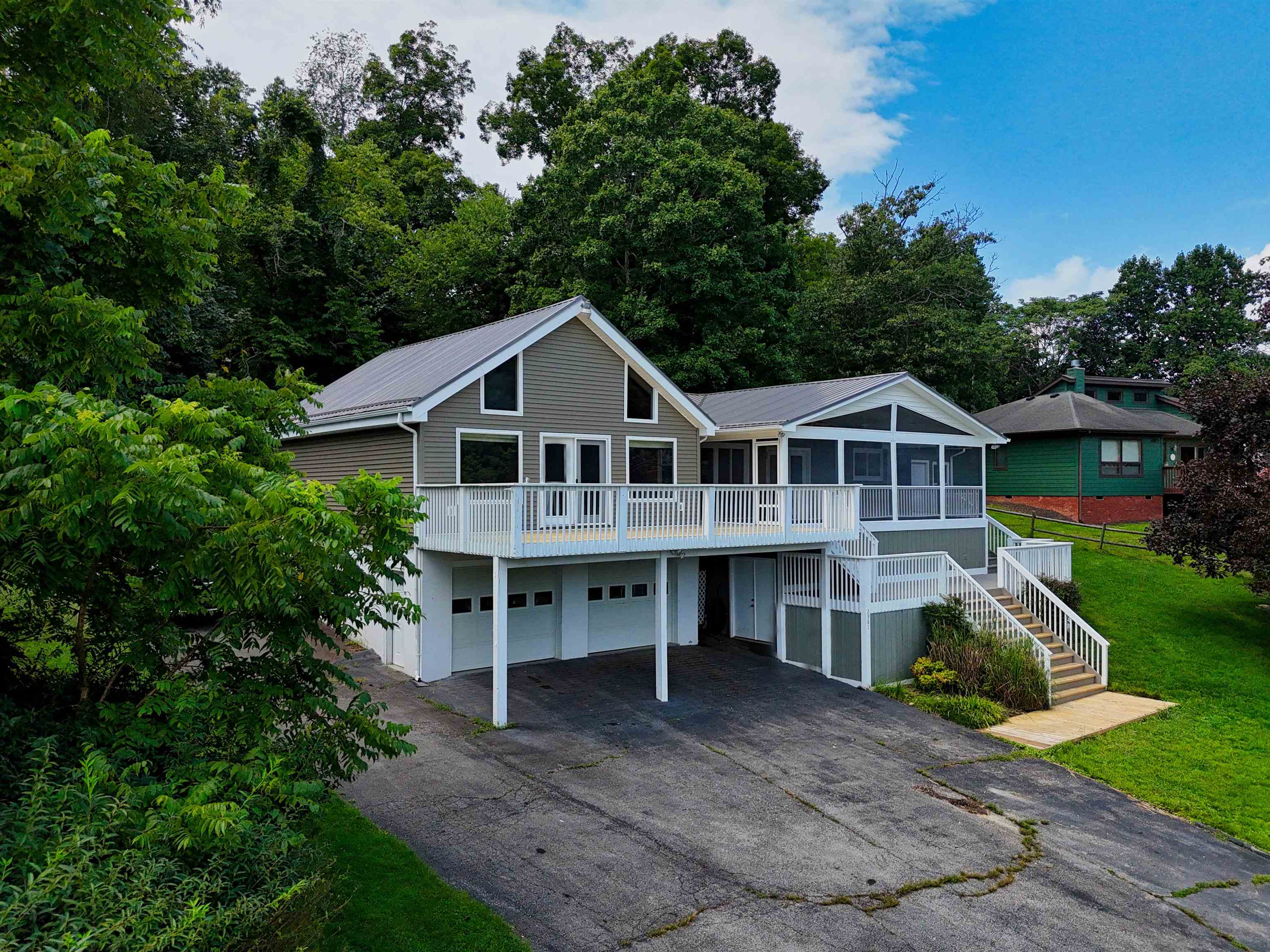 2967 Blackberry Lane Hiwassee VA 24347