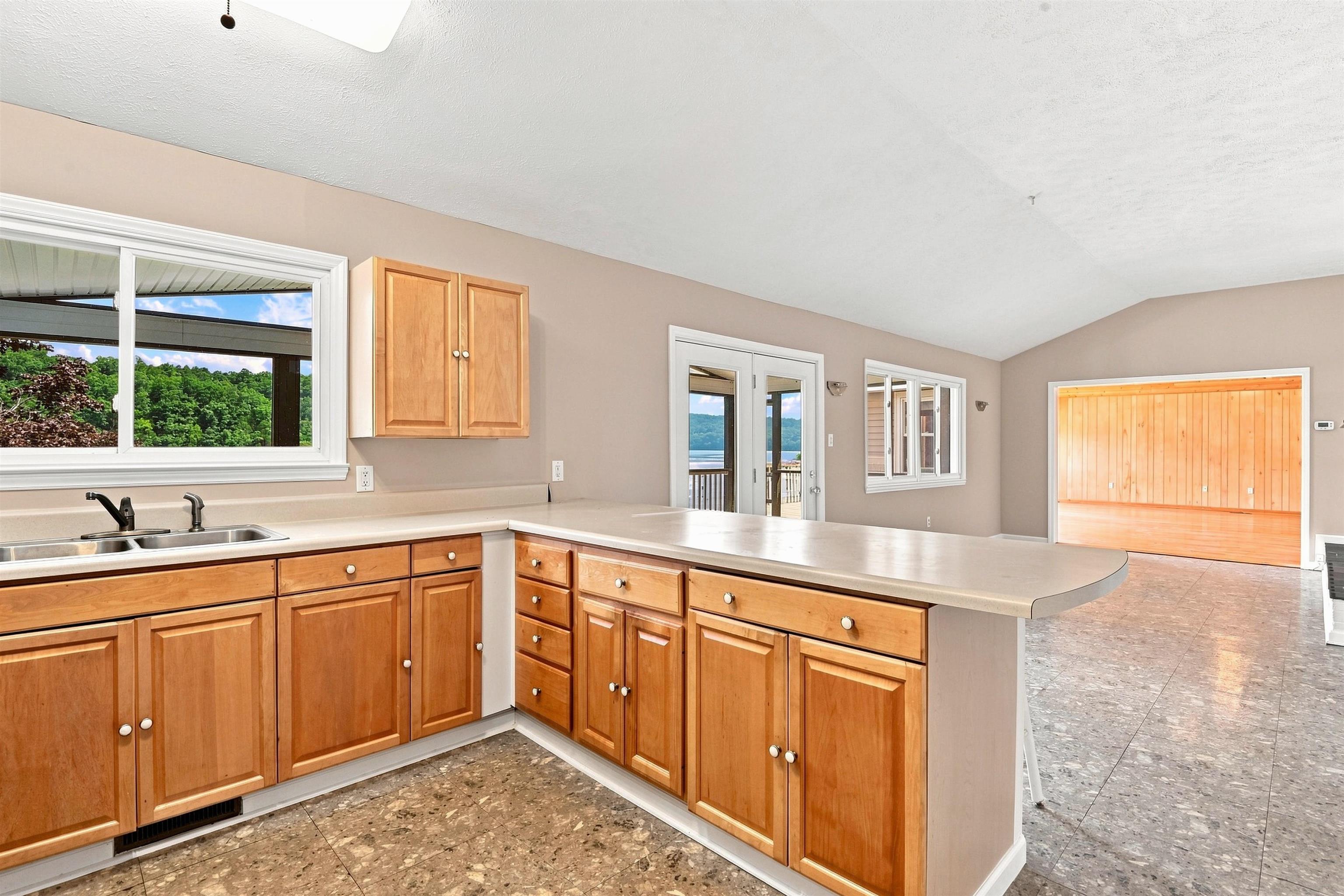 2967 Blackberry Lane Hiwassee VA 24347