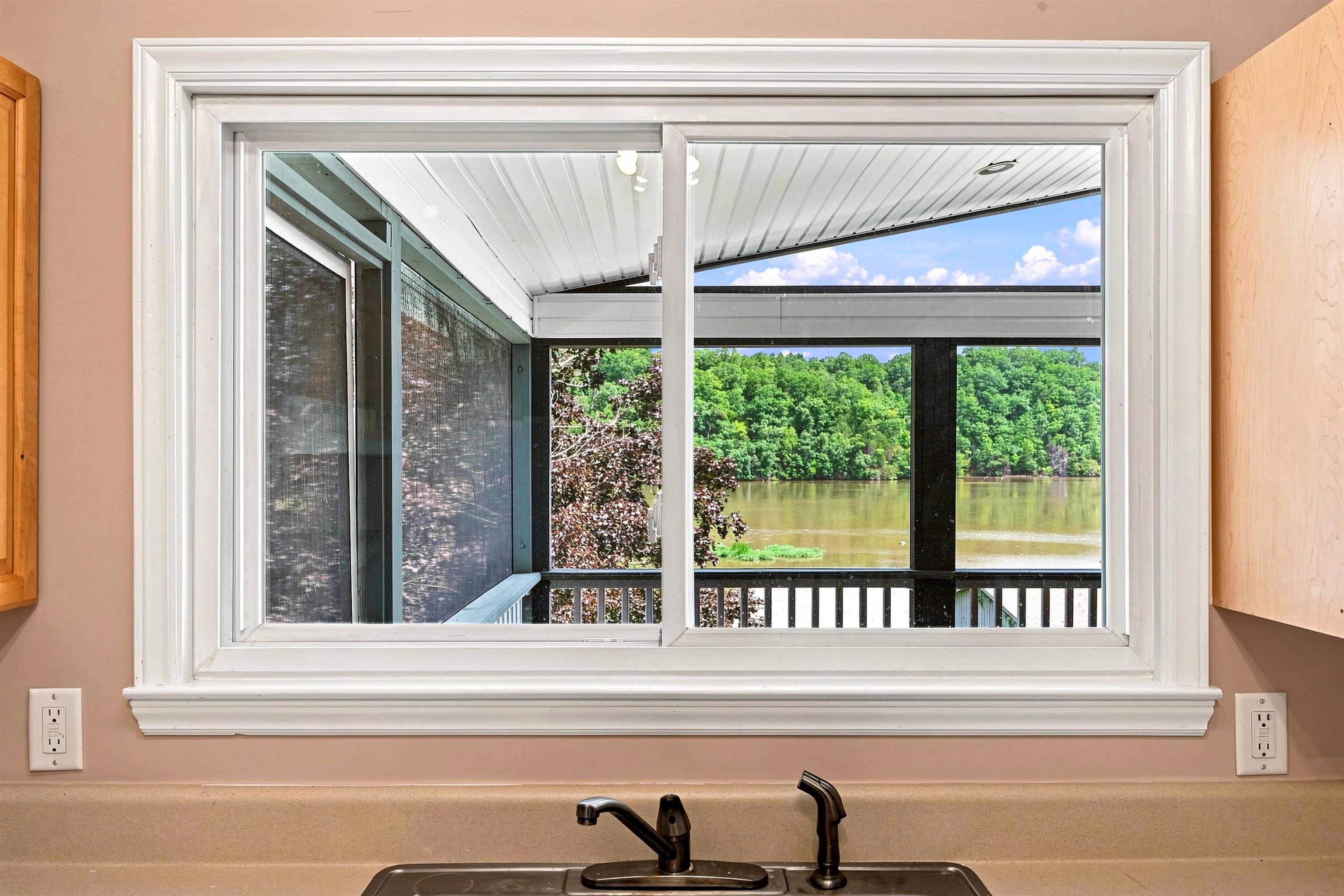 2967 Blackberry Lane Hiwassee VA 24347