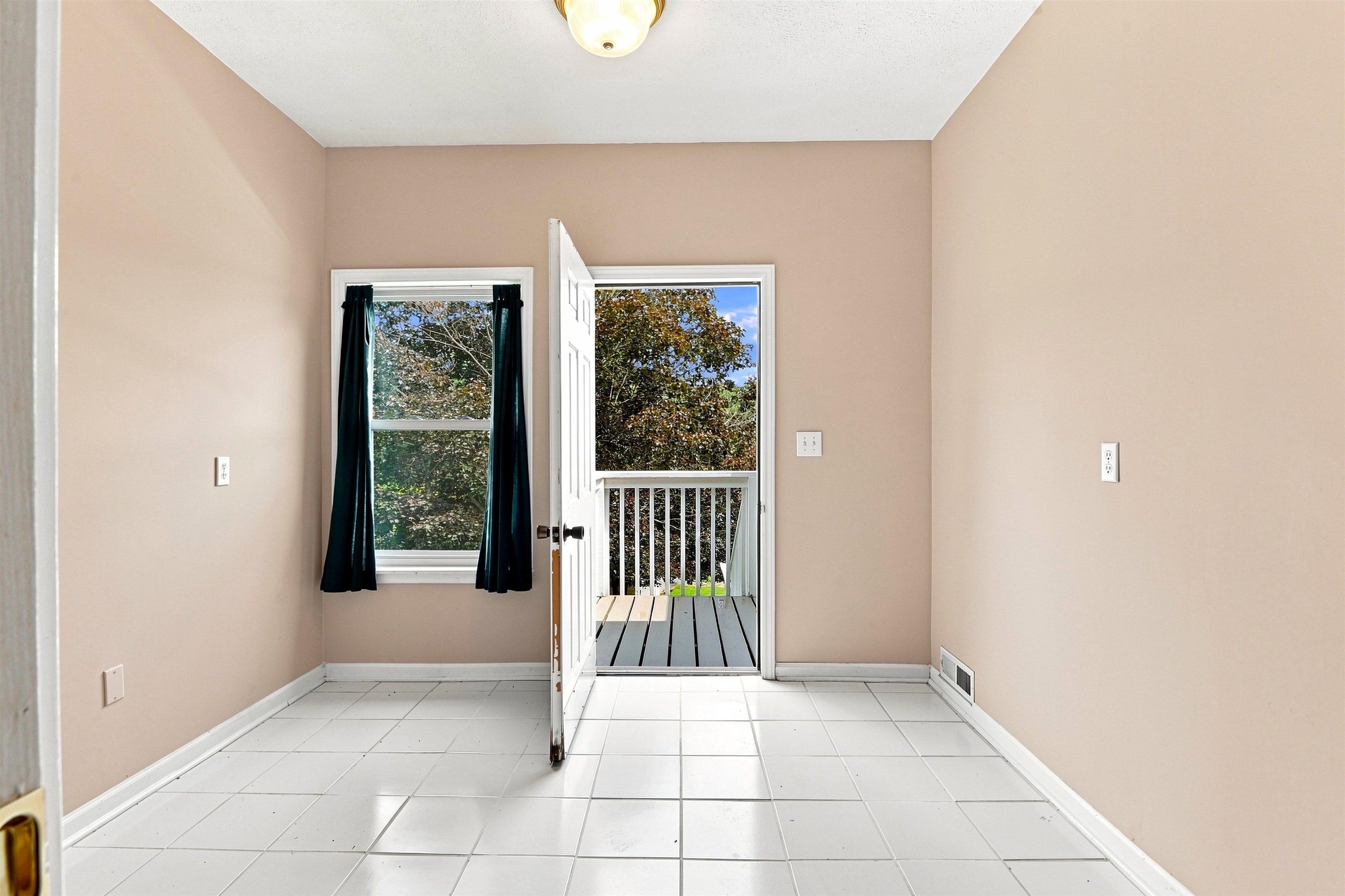 2967 Blackberry Lane Hiwassee VA 24347
