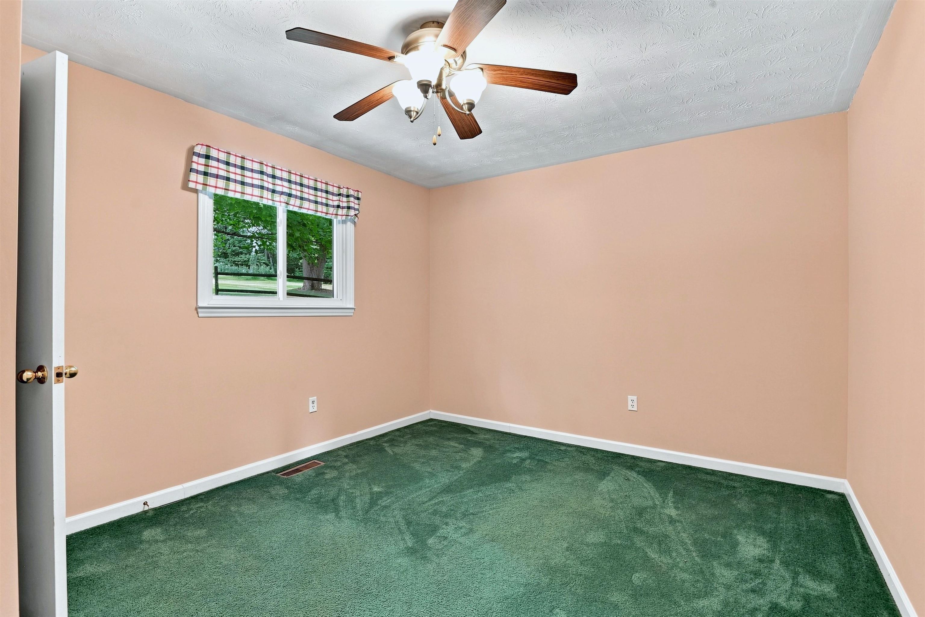2967 Blackberry Lane Hiwassee VA 24347