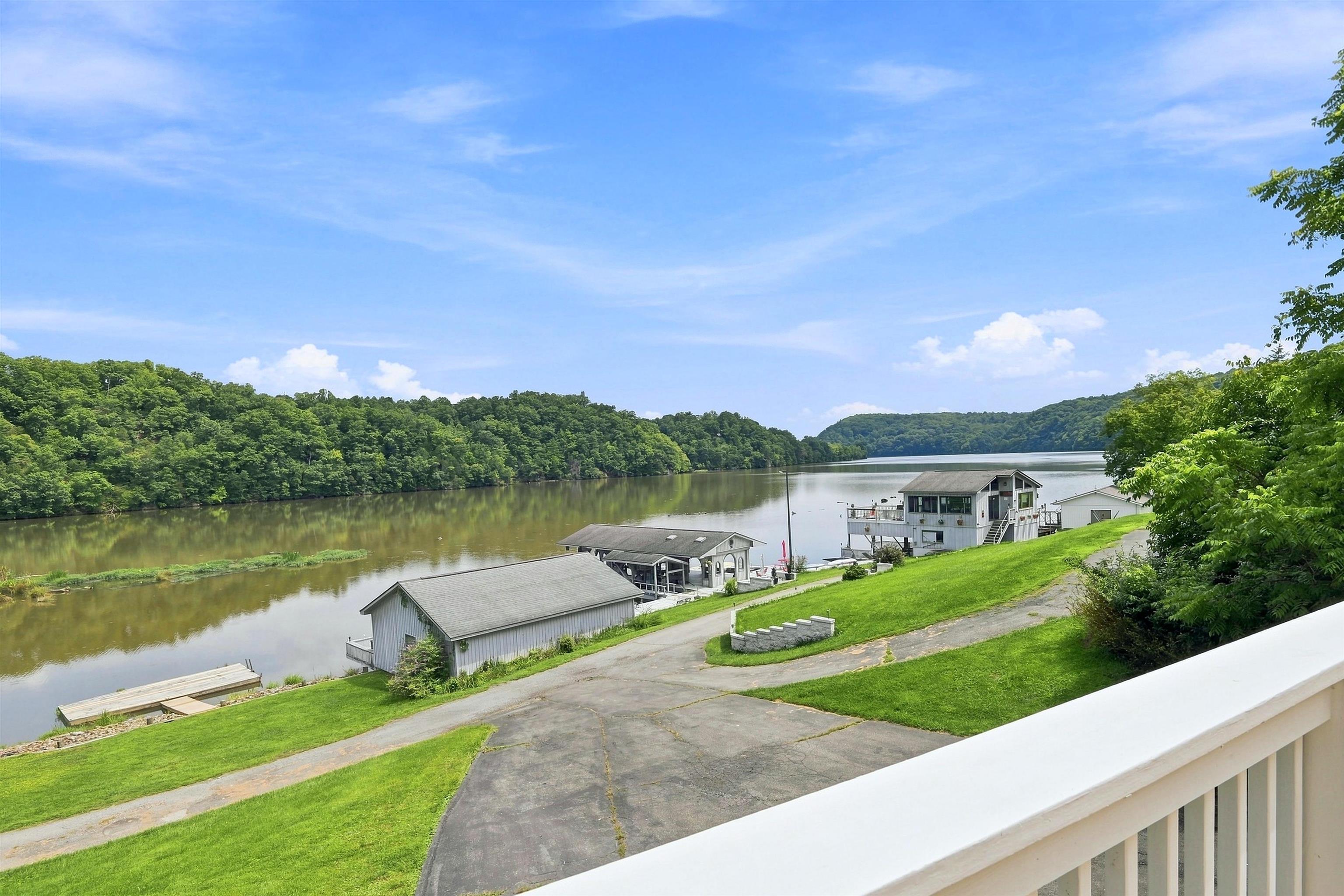 2967 Blackberry Lane Hiwassee VA 24347