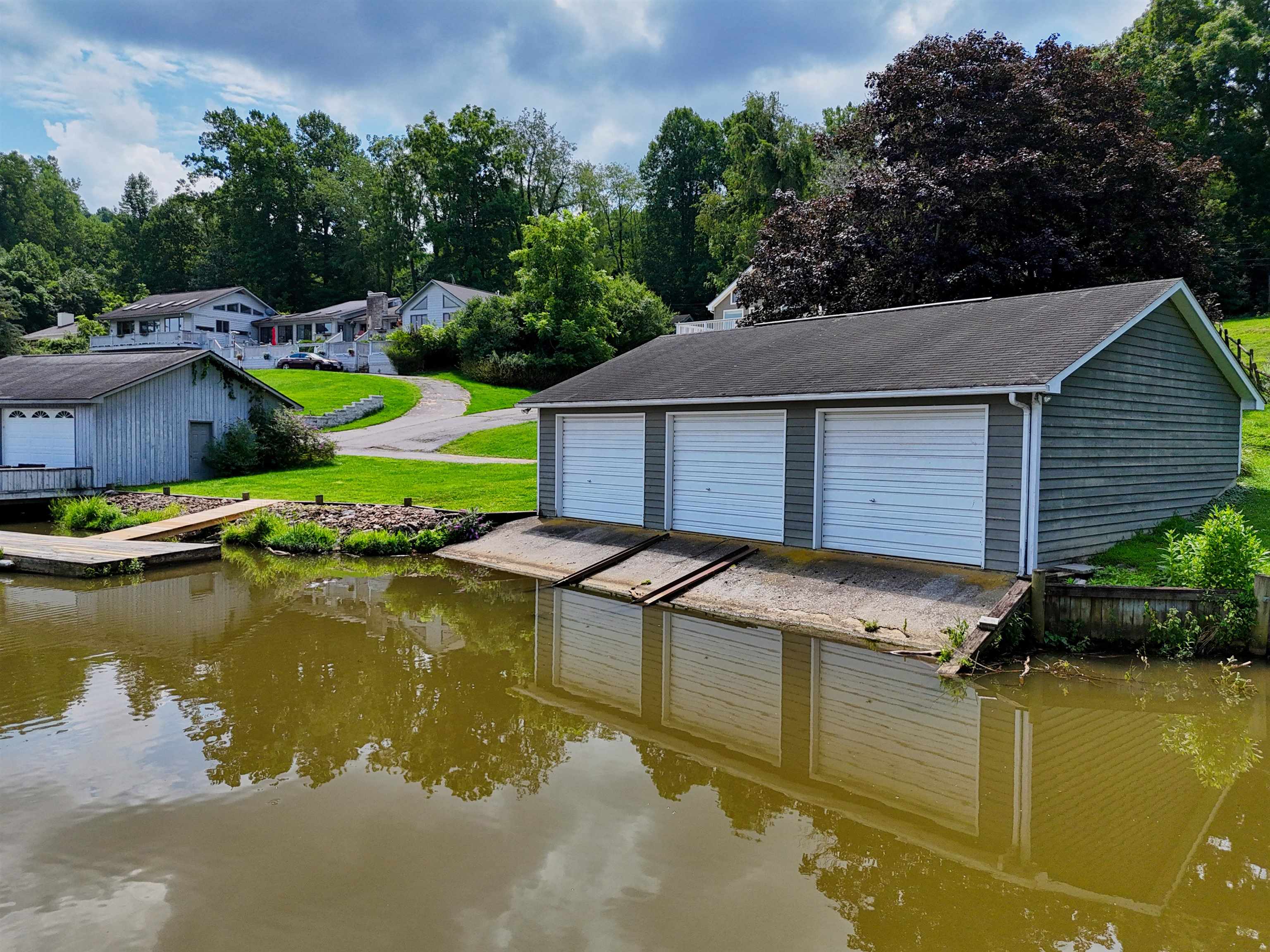 2967 Blackberry Lane Hiwassee VA 24347