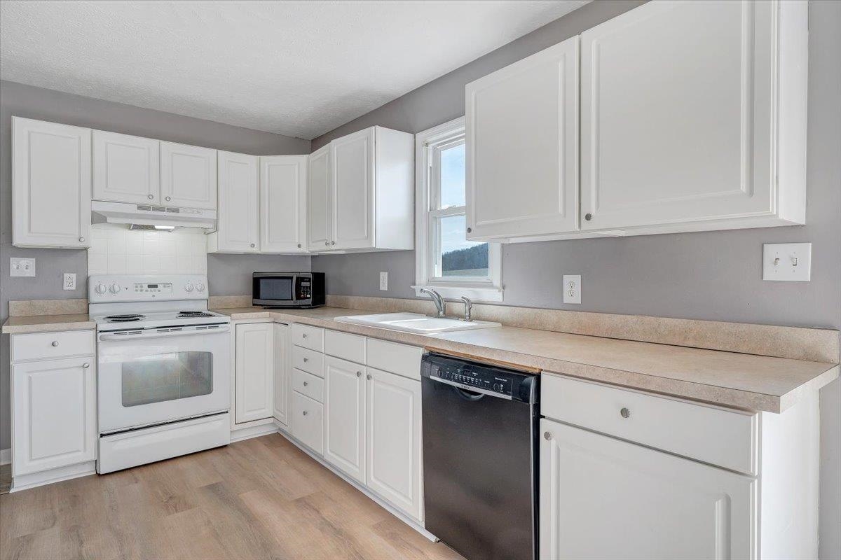 423 Danner Road Max Meadows VA 24360