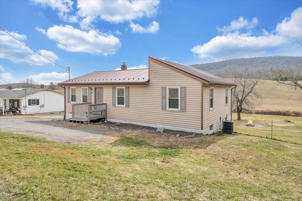 423 Danner Road Max Meadows VA 24360