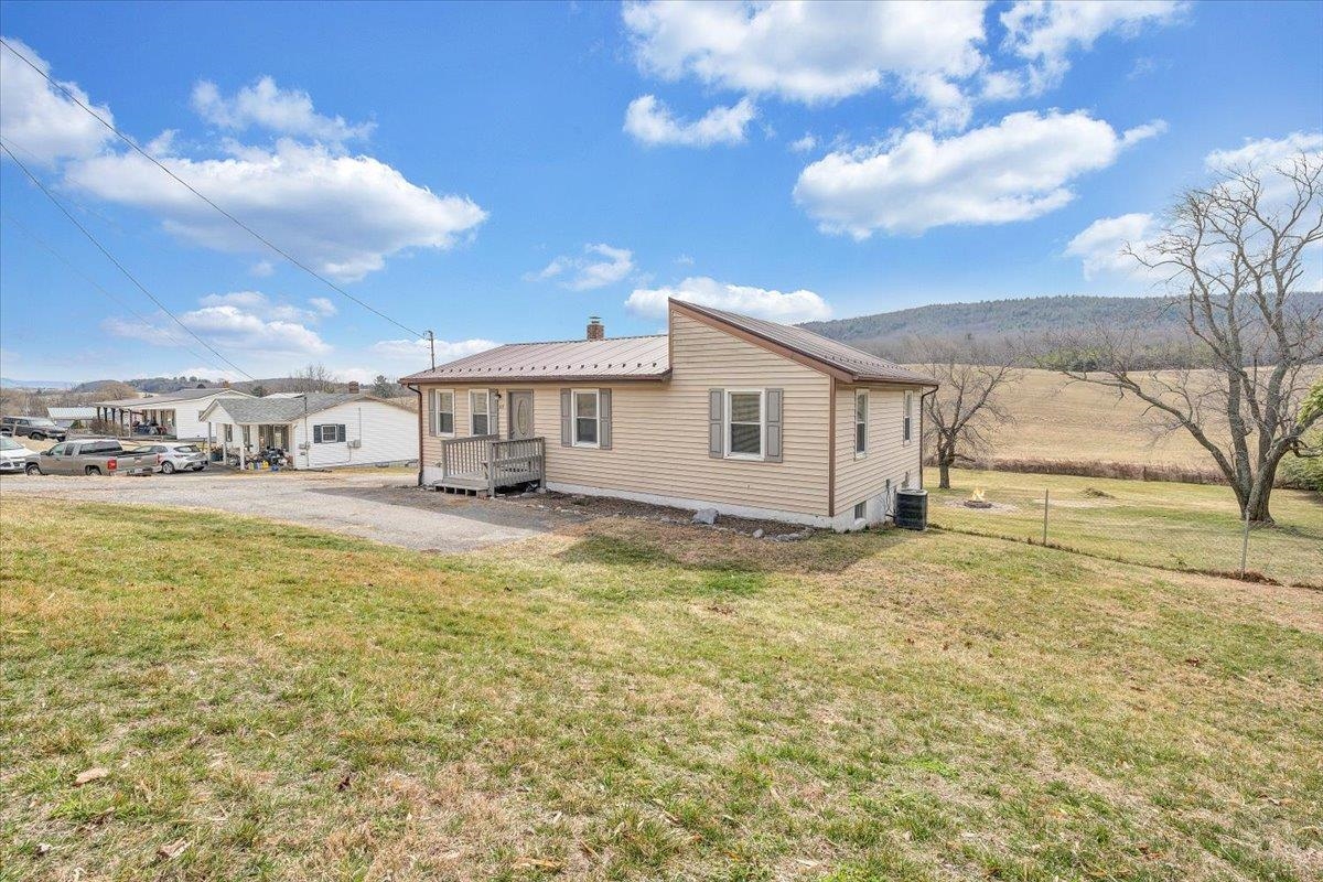 423 Danner Road Max Meadows VA 24360