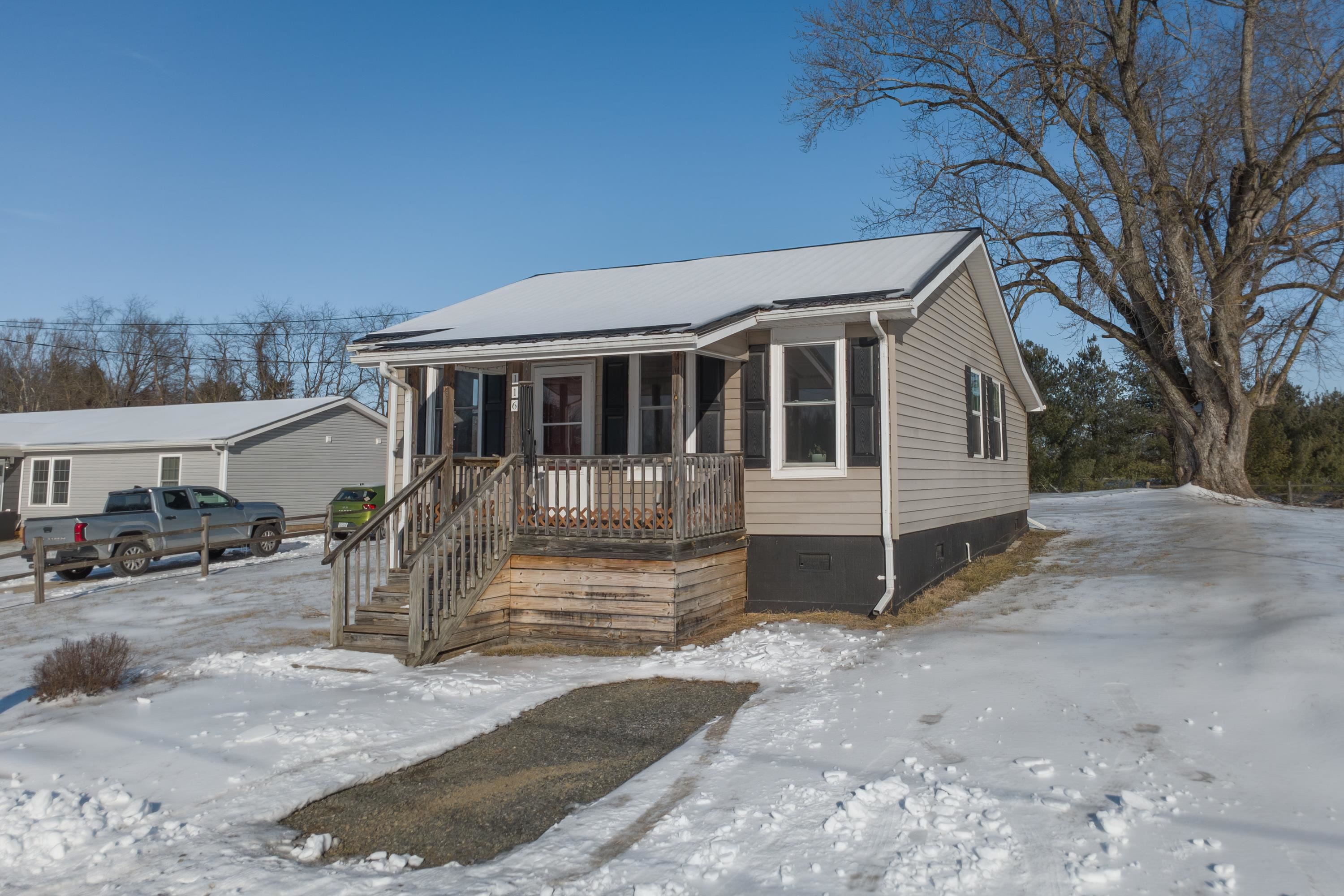 116 C Street Austinville VA 24312