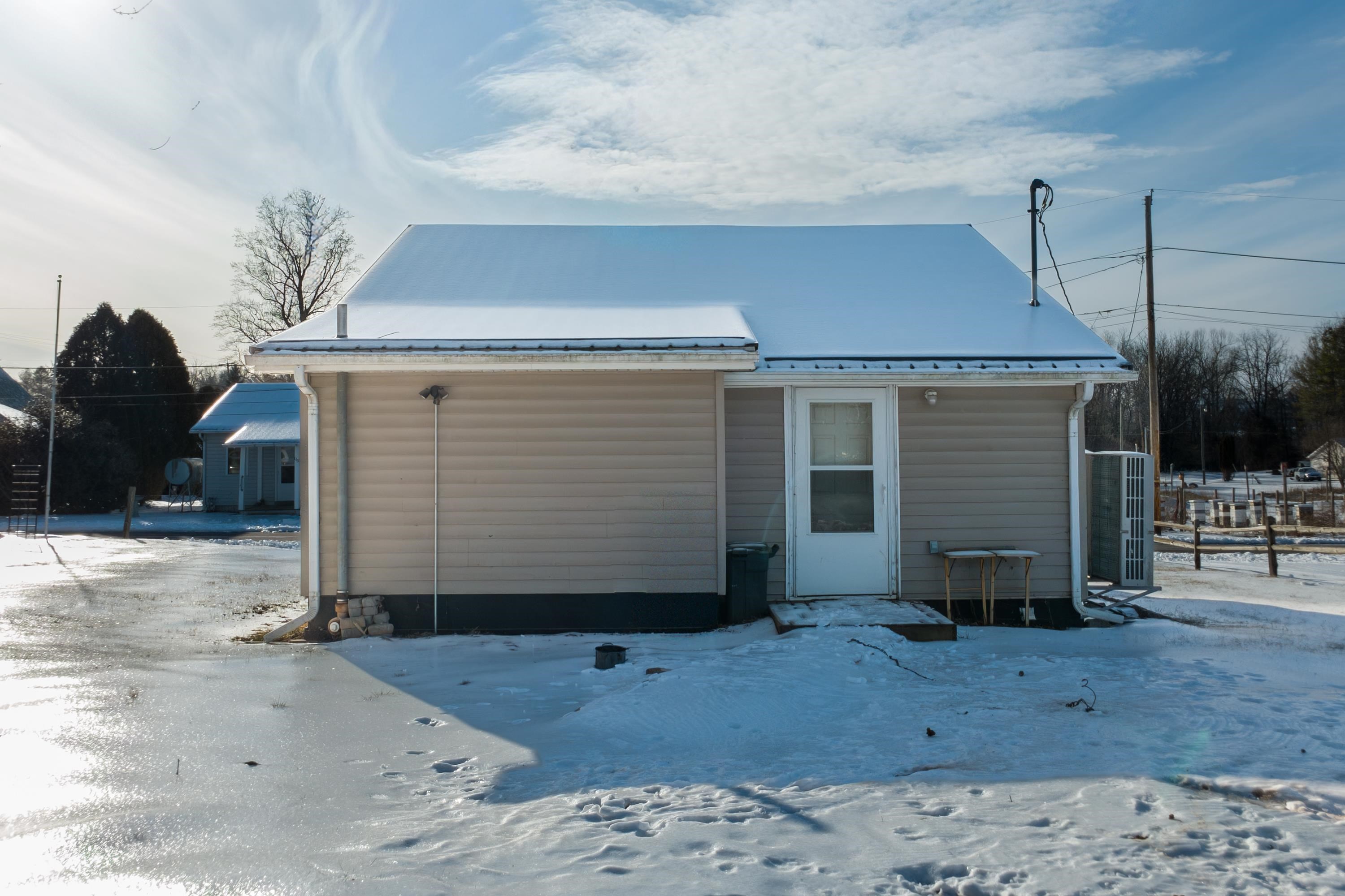 116 C Street Austinville VA 24312