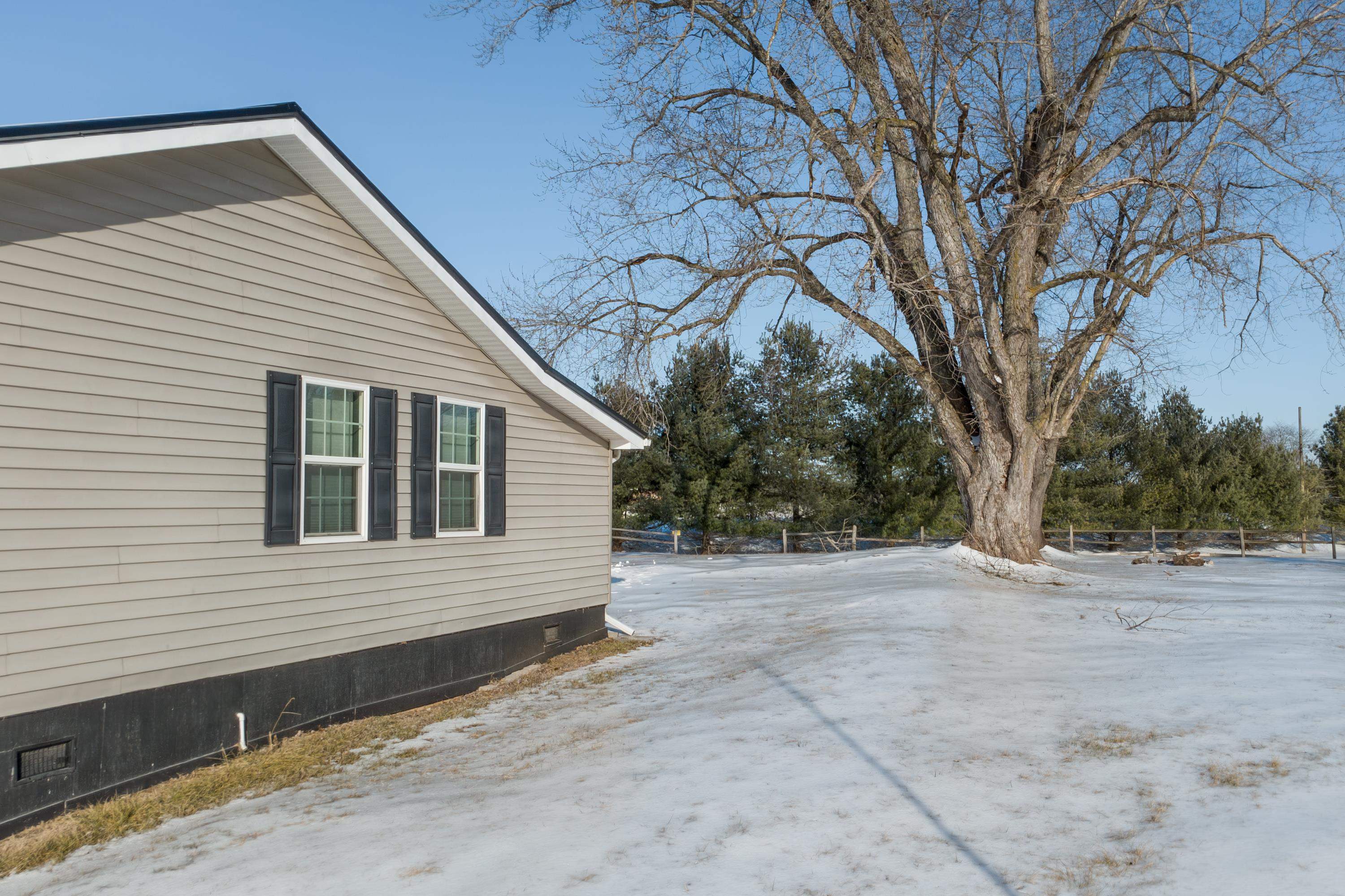 116 C Street Austinville VA 24312