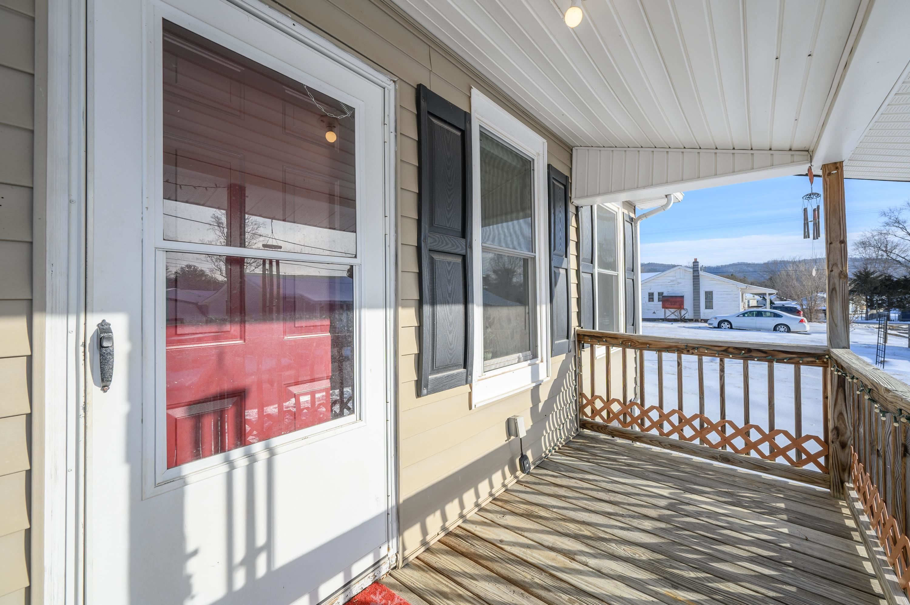 116 C Street Austinville VA 24312