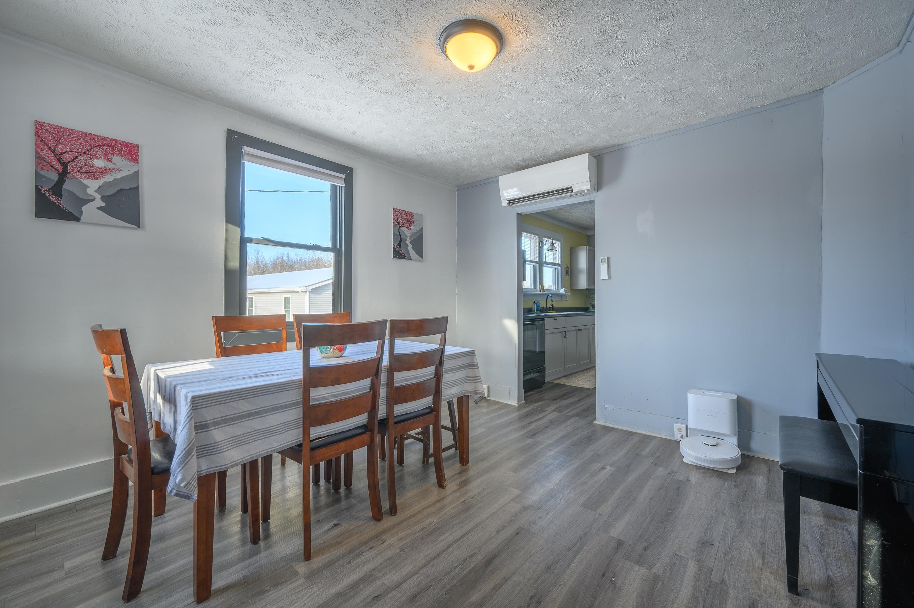 116 C Street Austinville VA 24312