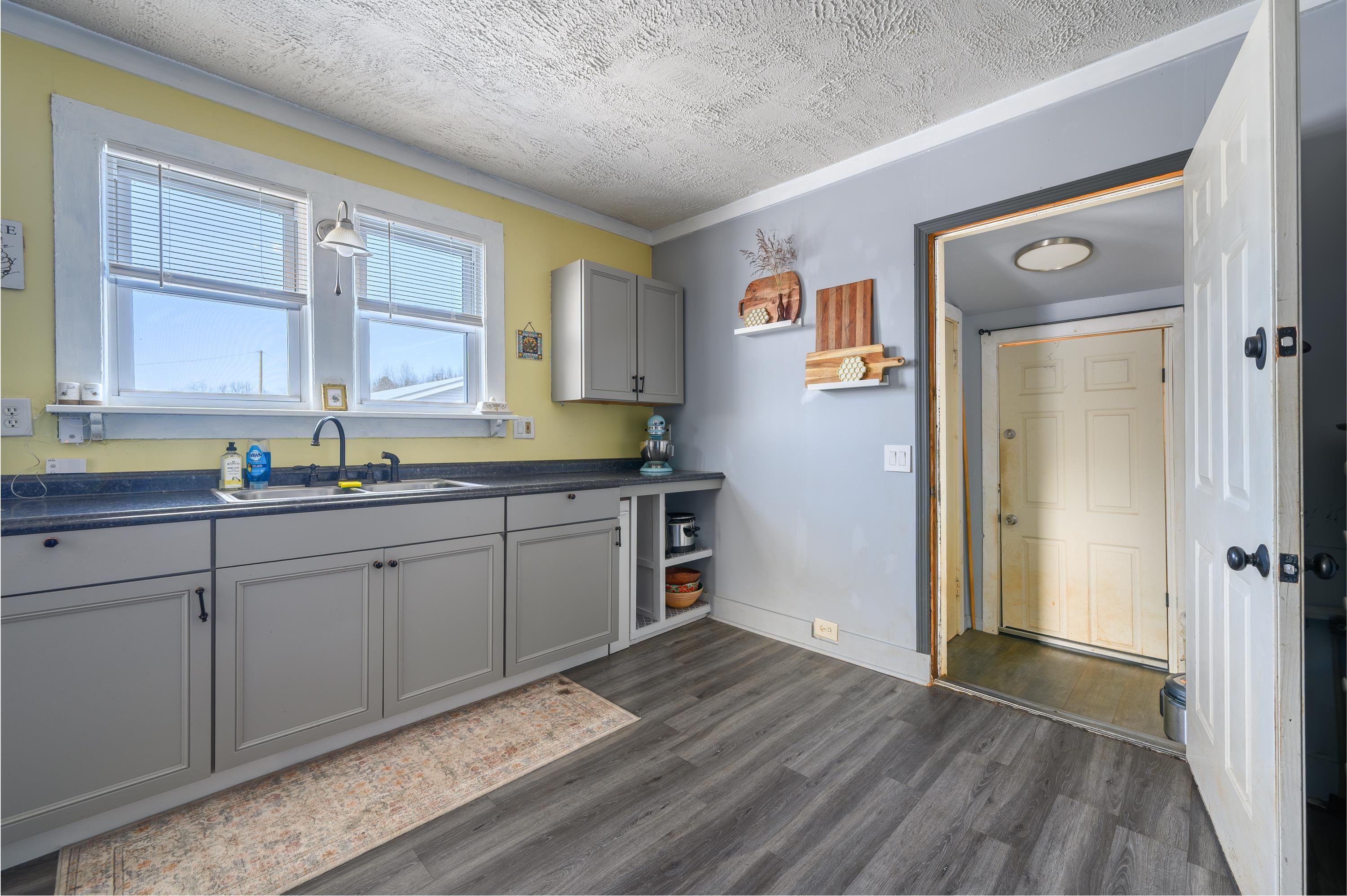 116 C Street Austinville VA 24312