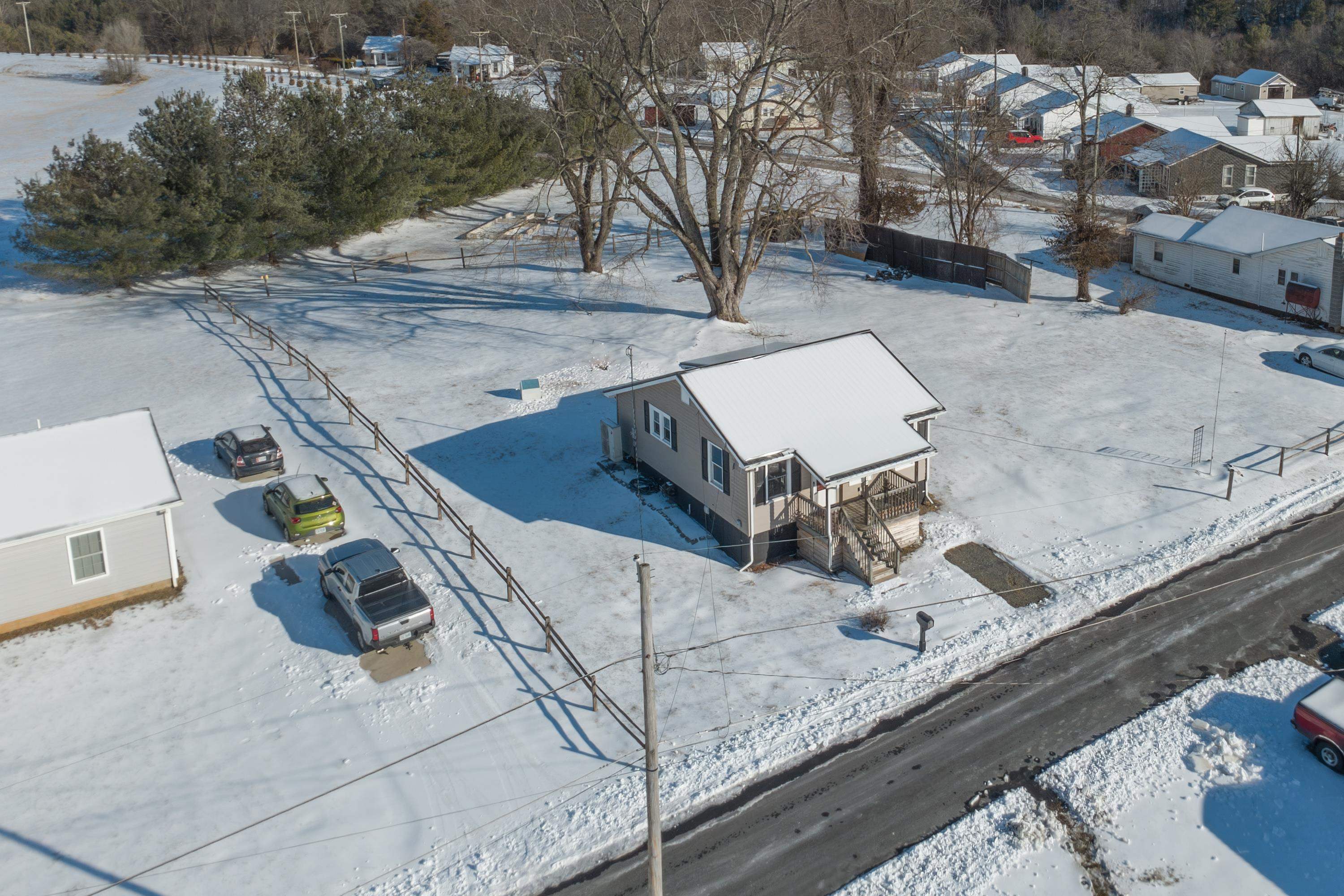 116 C Street Austinville VA 24312