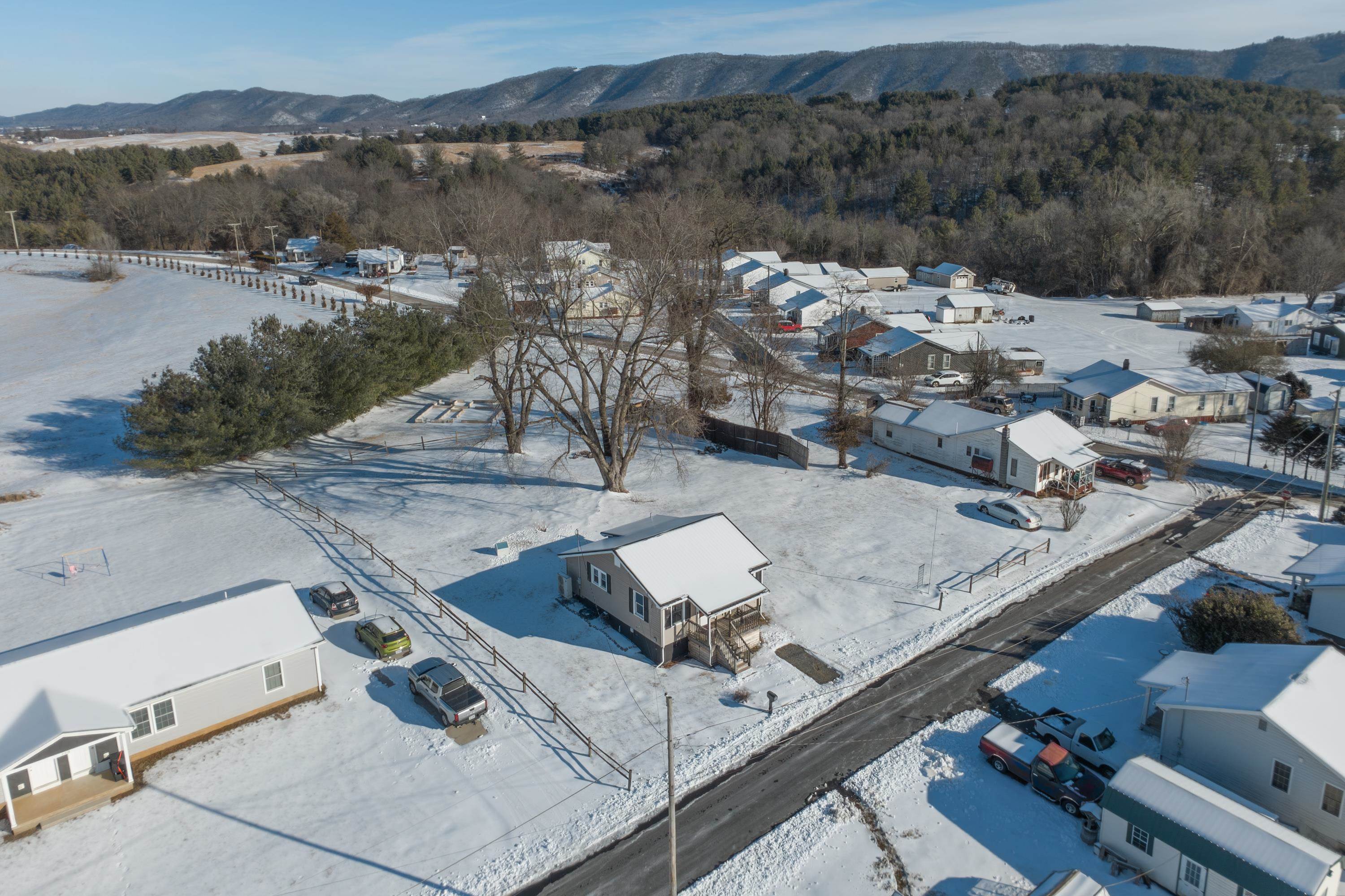 116 C Street Austinville VA 24312