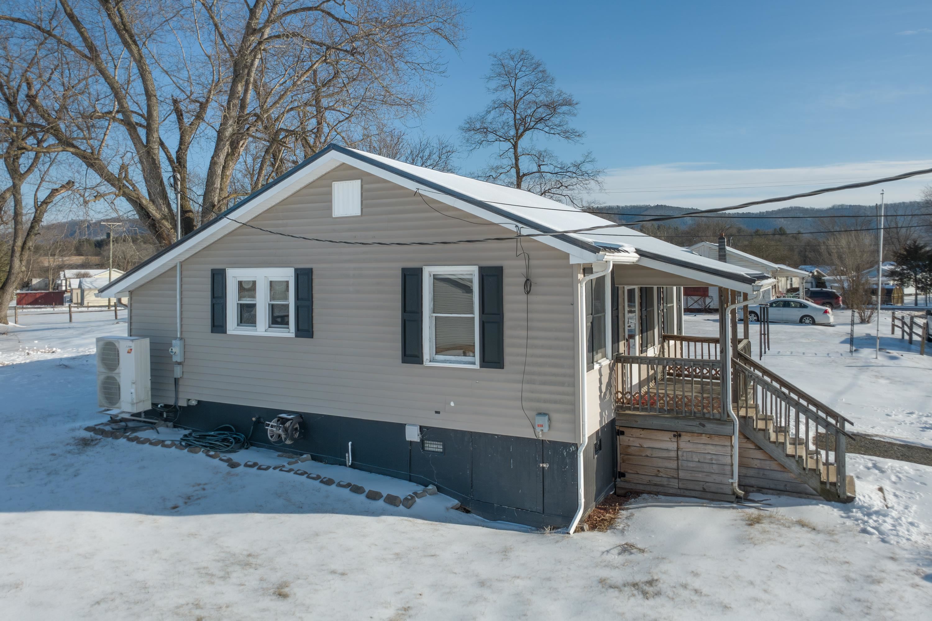 116 C Street Austinville VA 24312