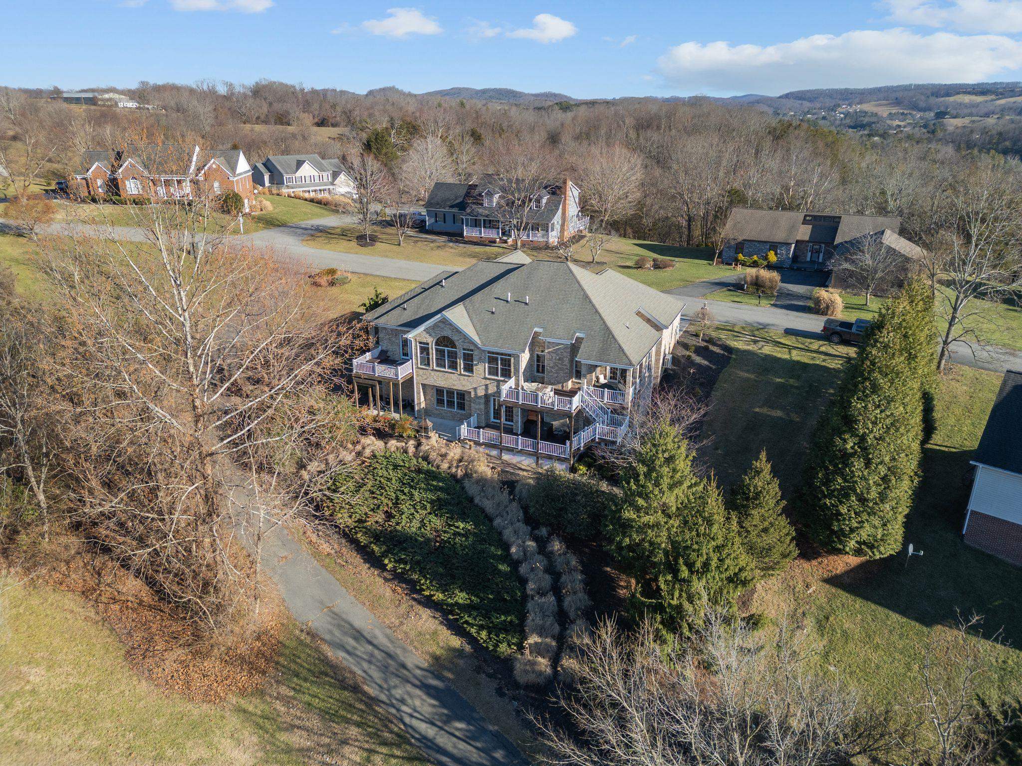 404 Vista Ridge Radford VA 24141