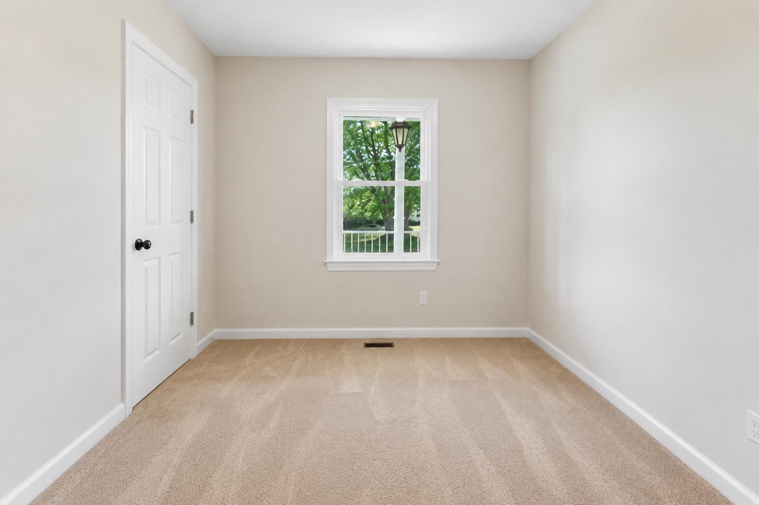 100 Pine Street Narrows VA 24124